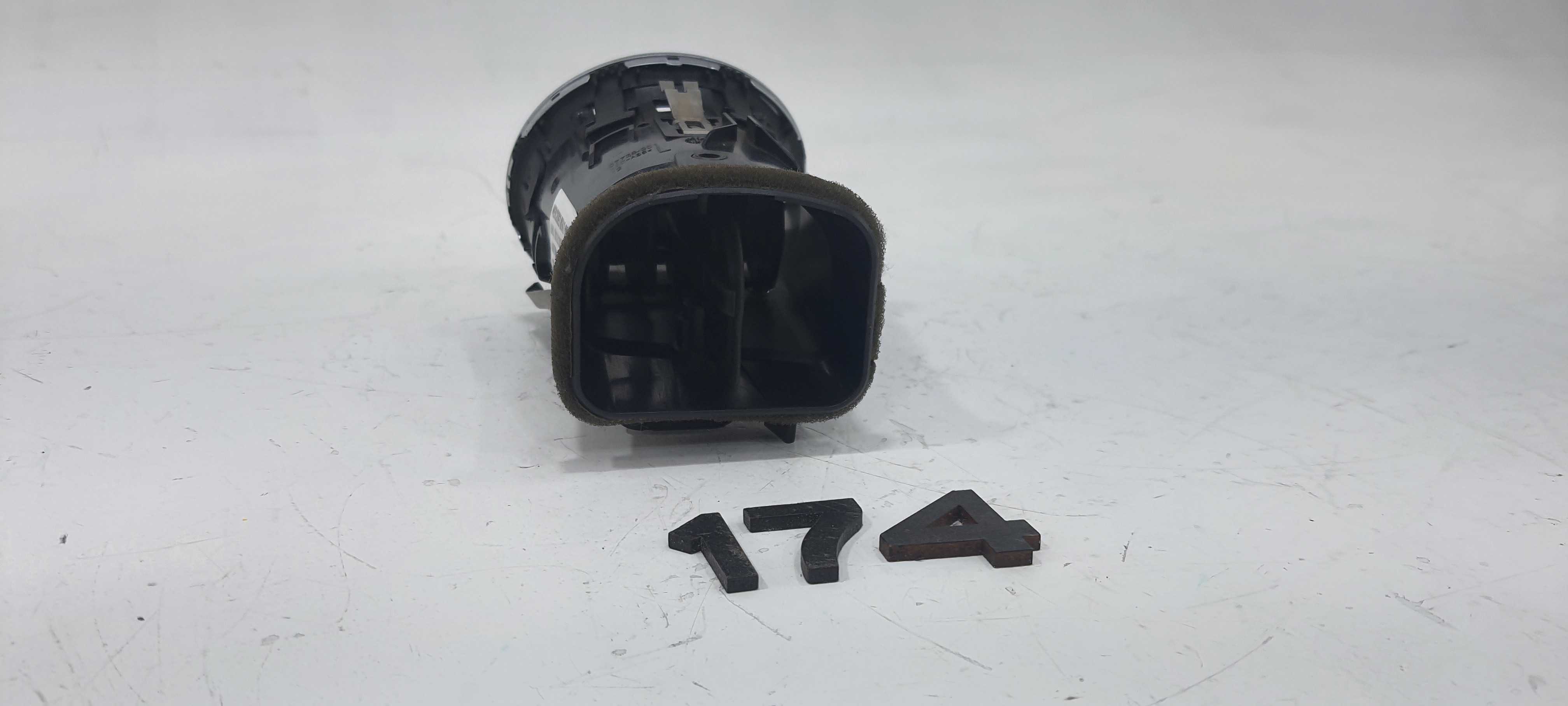 Difusor Ar Lado Esquerdo Mercedes-benz C180 2012 V2267 2