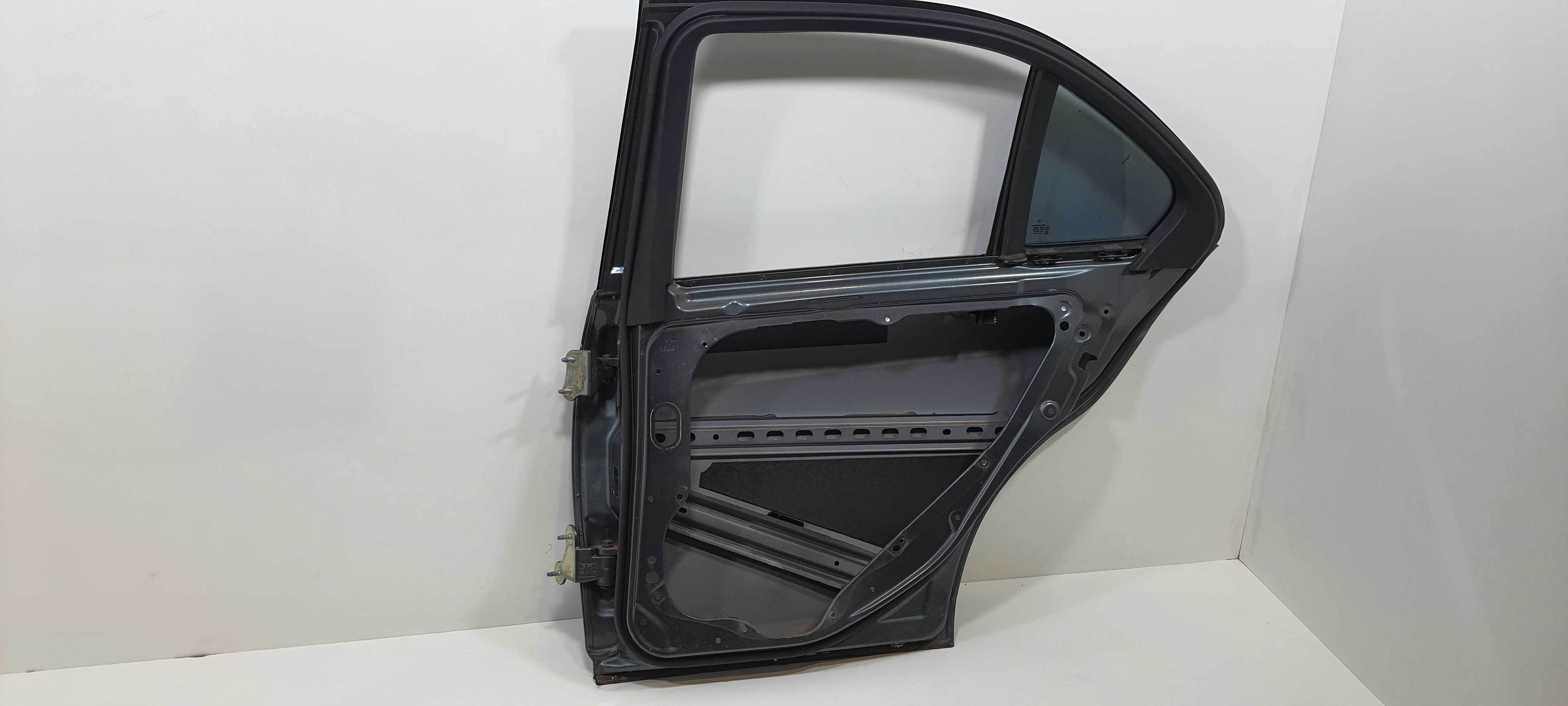 Porta Traseira Direita Detalhe Mercedes C180 2012 V2267 5