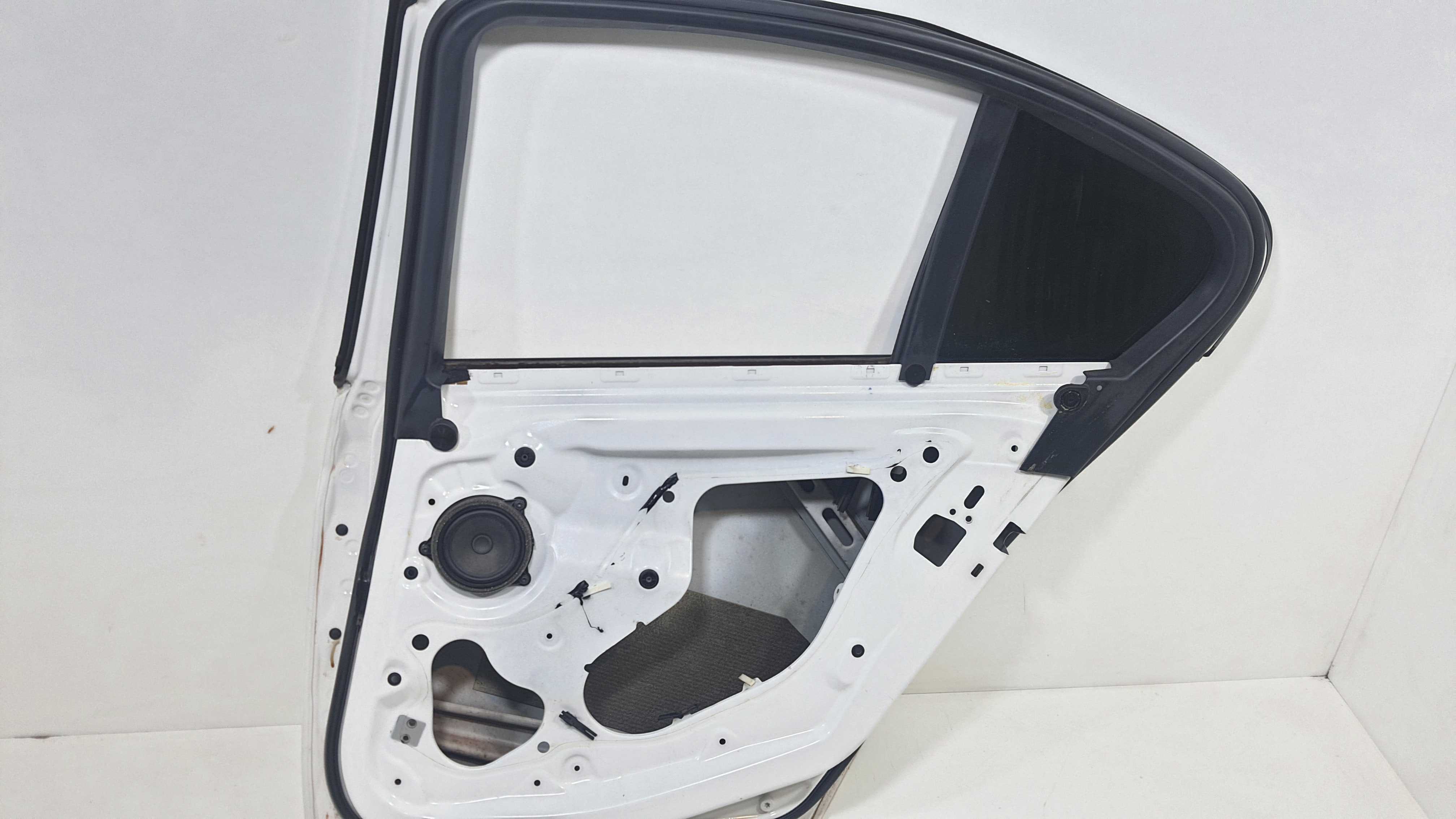 Porta Traseira Direita Bmw 316i 1.6 2014 Tb V2277  Traseira Direito Branco 6