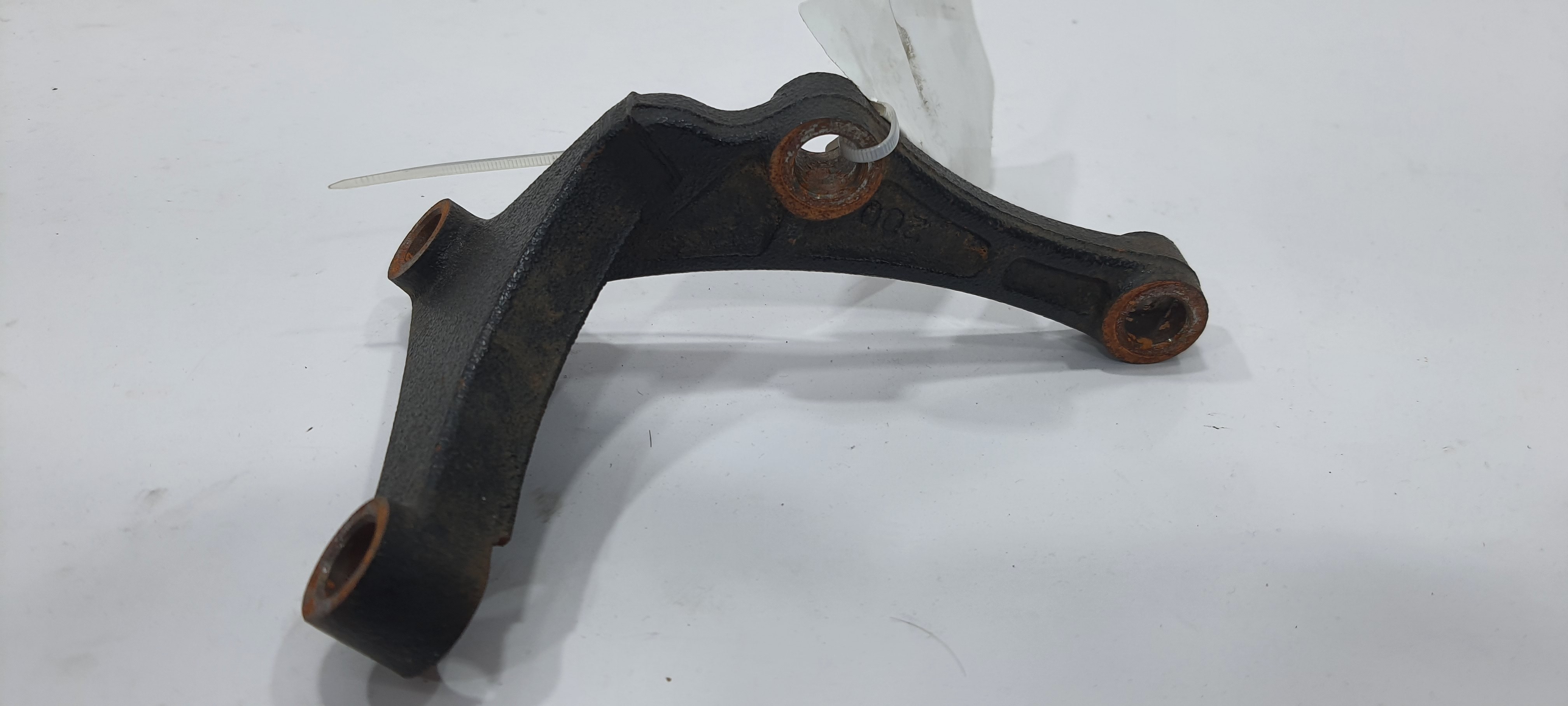 Suporte Diferencial Dianteiro Hyundai Santa Fé 2013 V2271 4