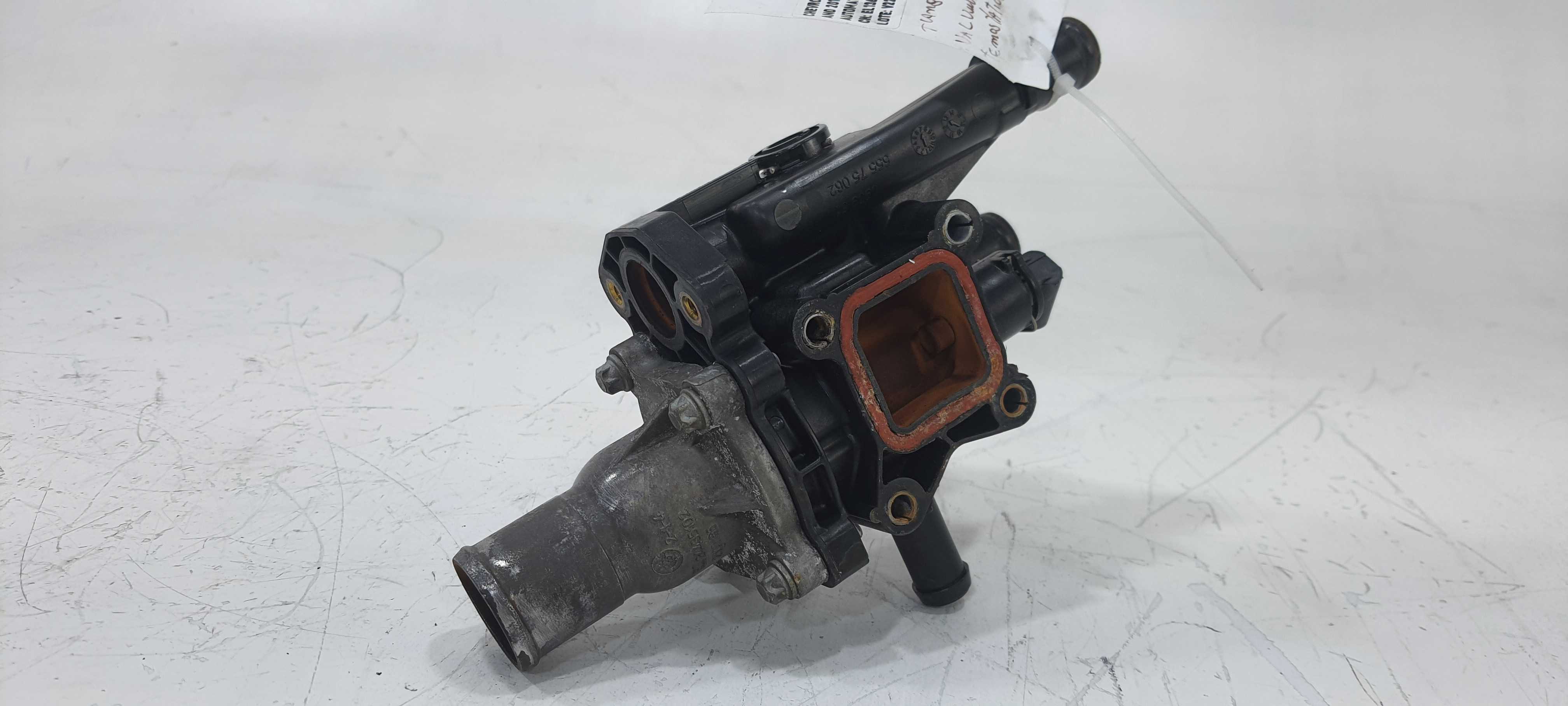 Flange Com Valvula Termostatica Chevrolet Tracker 2014 V2270 5