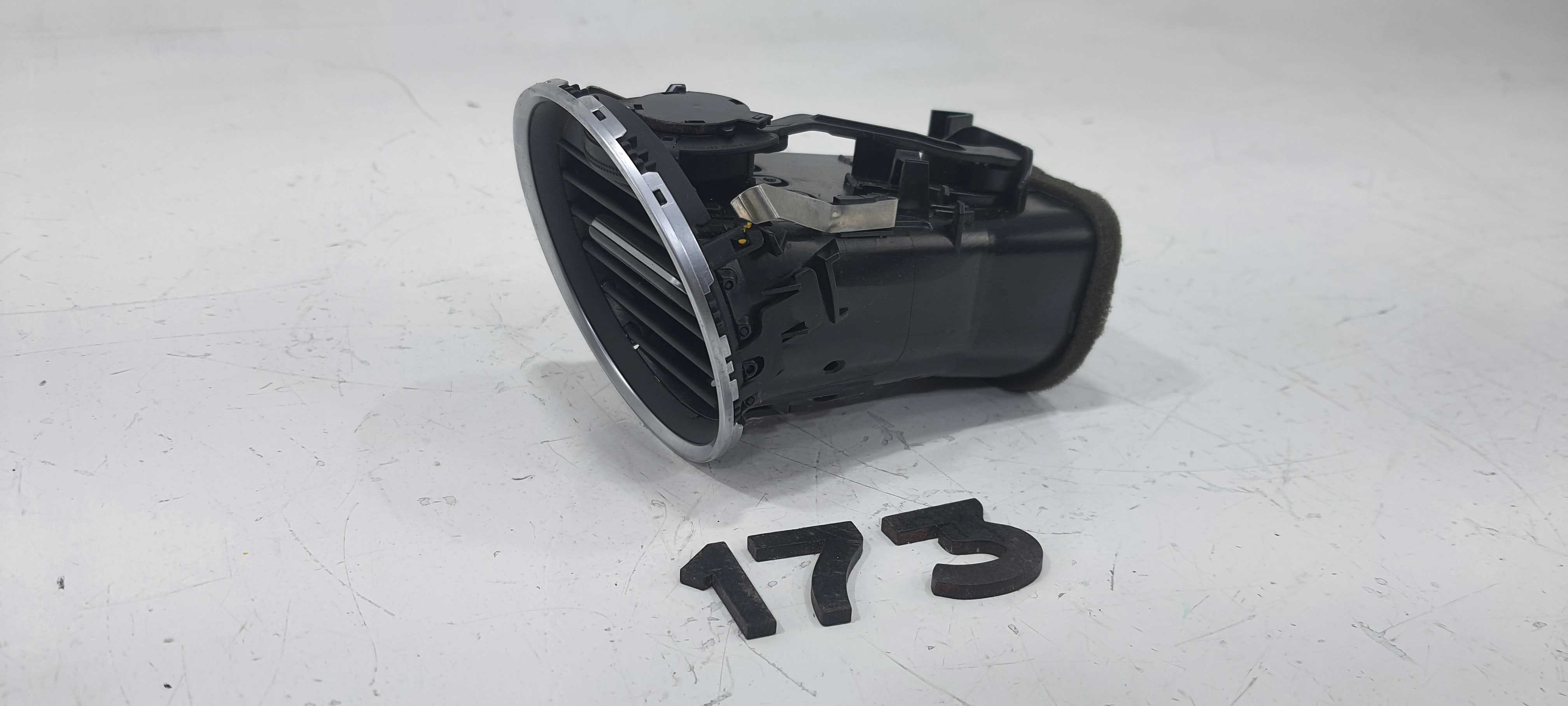 Difusor Ar Lado Esquerdo Mercedes-benz C180 2012 V2267 4