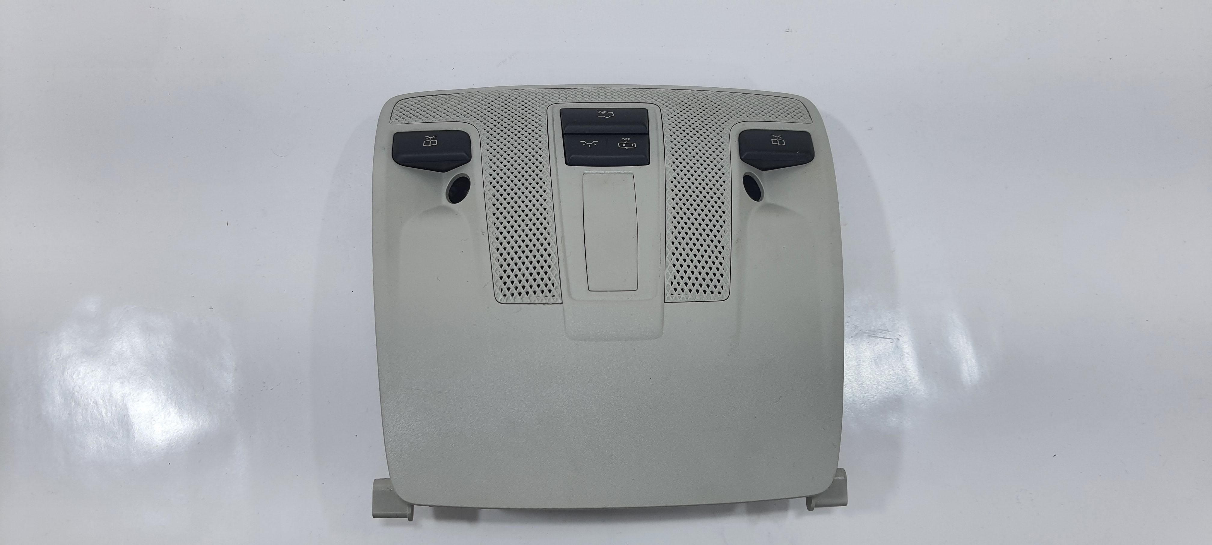 Luz De Teto Dianteira Mercedes Gla 200 1.6 2018 V2268 4
