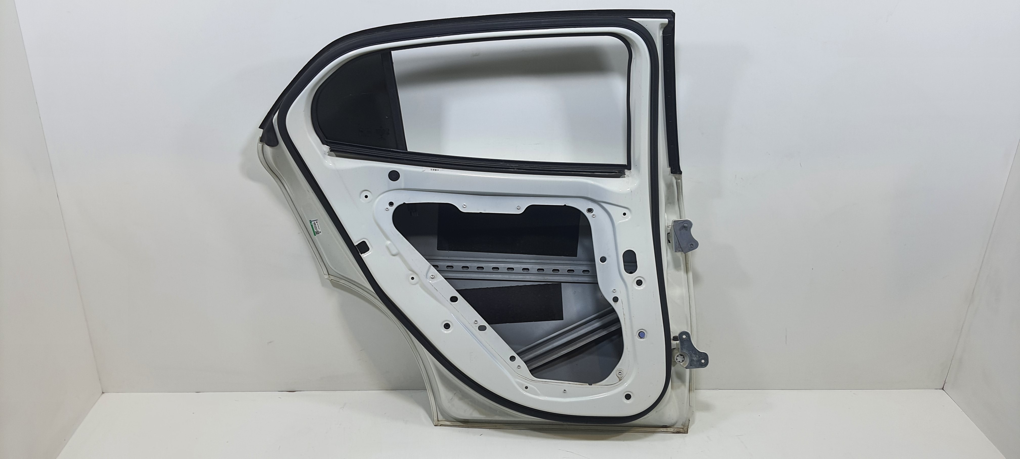 Porta Traseira Esquerda Mercedes Gla 200 1.6 2018 V2268 3