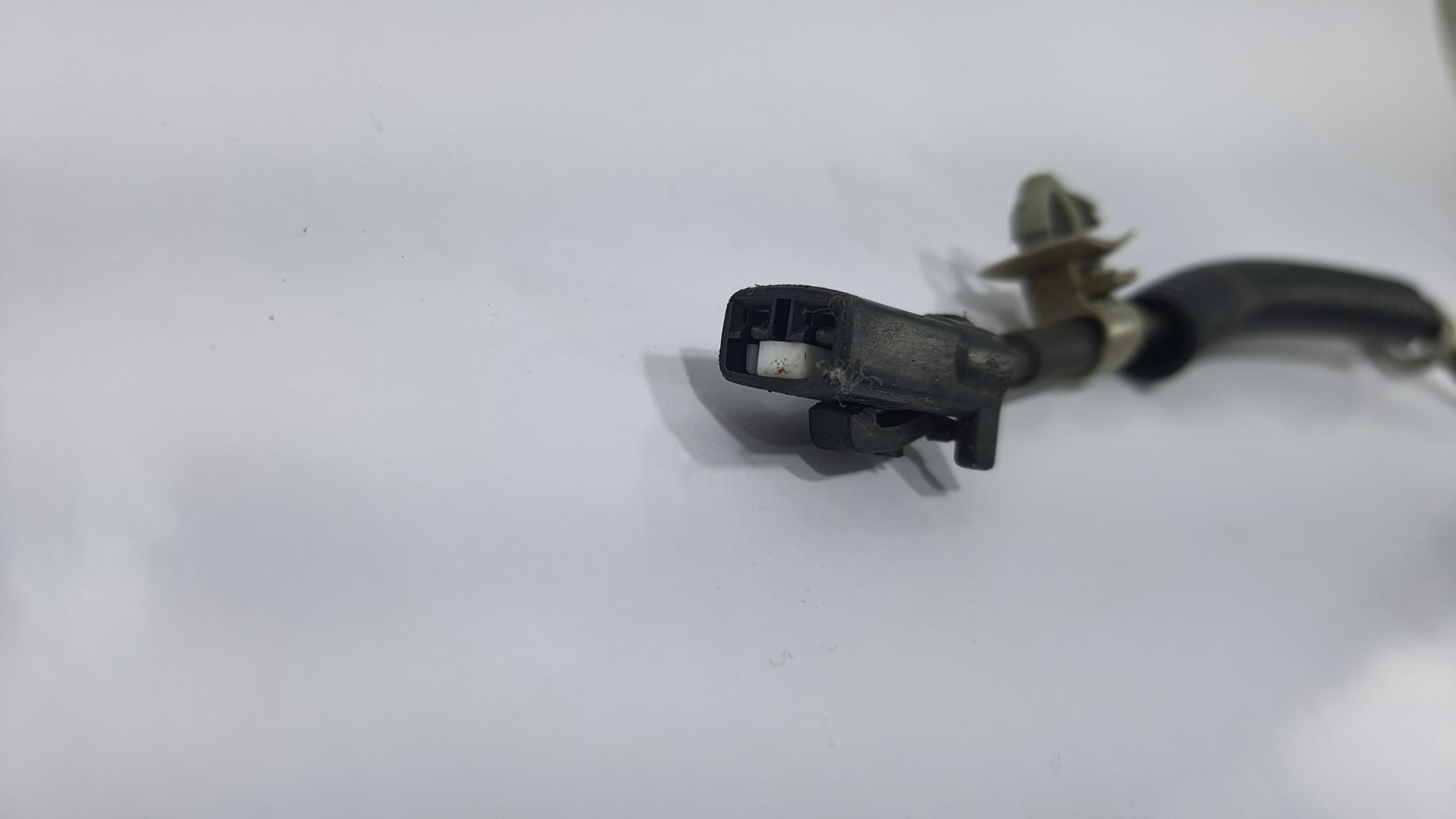 Sensor Abs Dianteiro Esquerdo Kia Sorento 2.4 2012 V2254