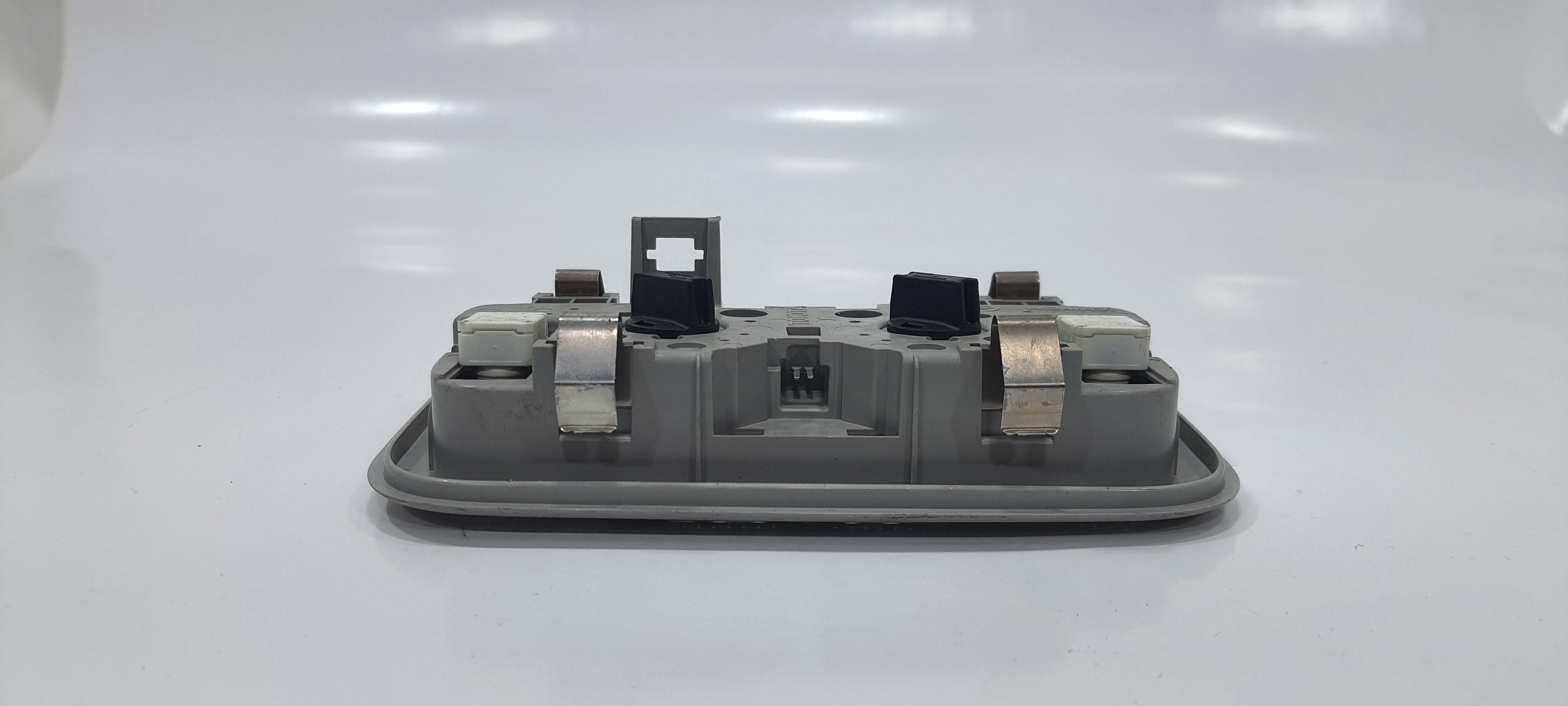 Luz De Teto Toyota Corolla Xli 1.8 2012 V2273 2