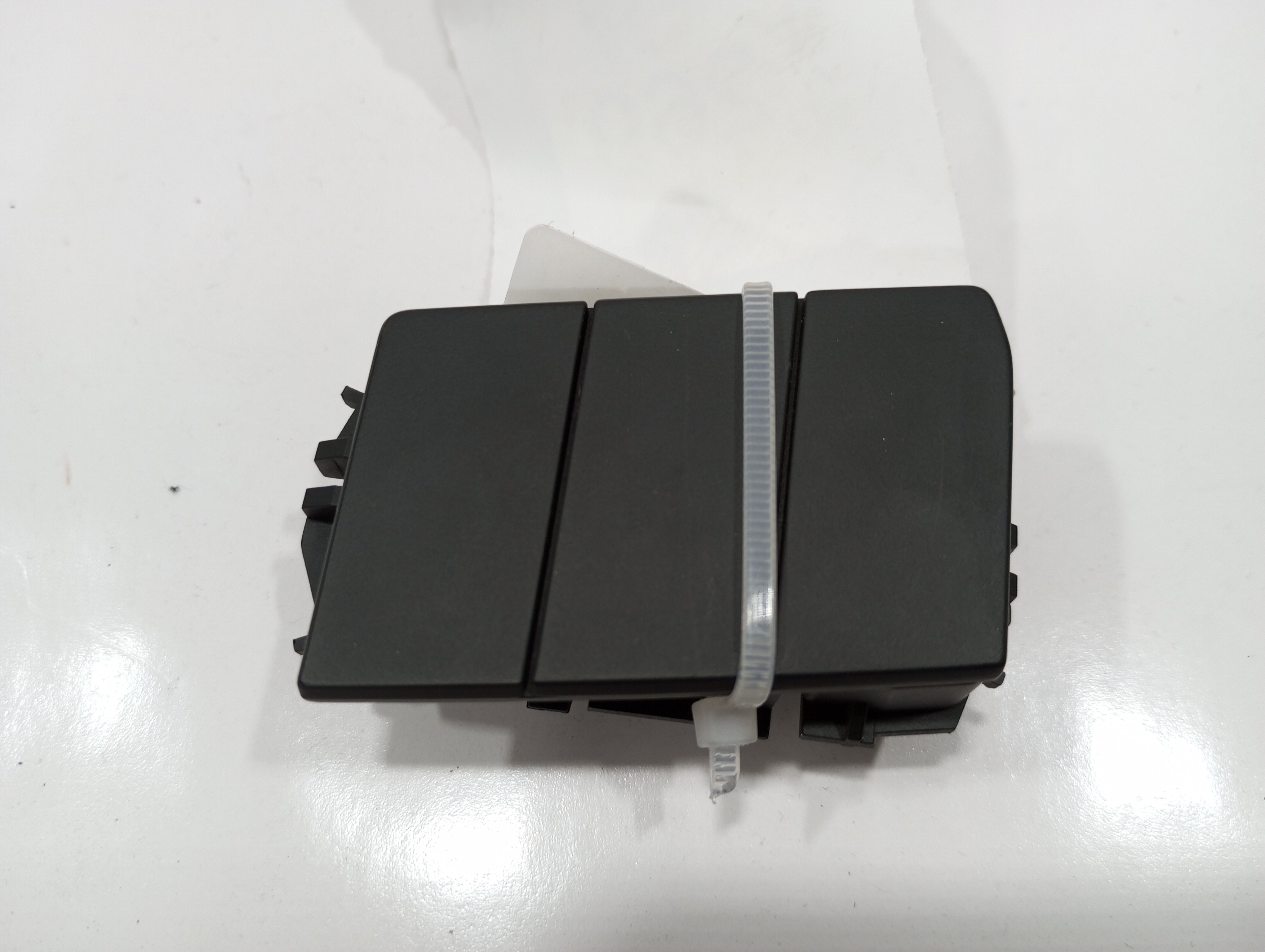 Interruptor Central Volkswagen Up Cross 2018 8