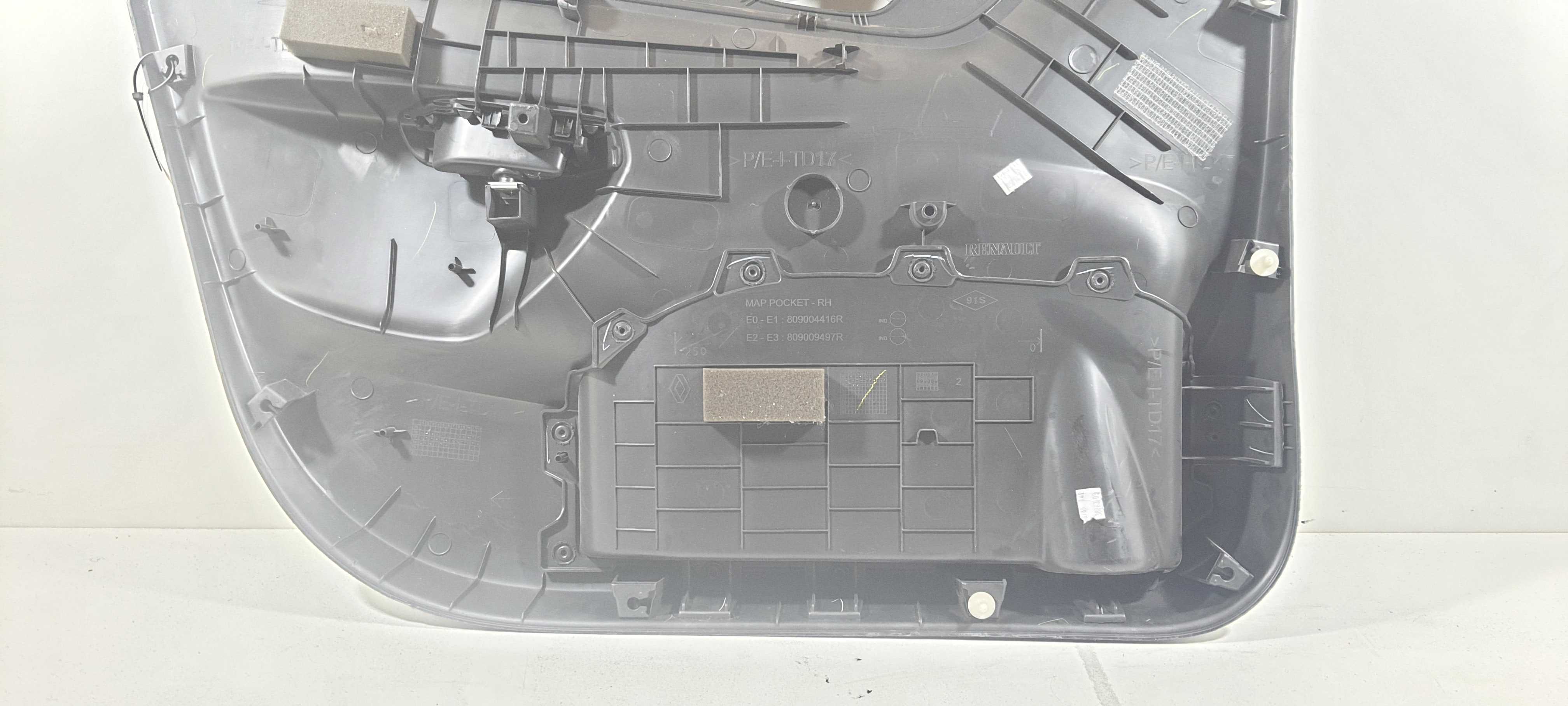 Forro Porta Dianteira Direita Renault Kwid 2018 V1091 Preta 6