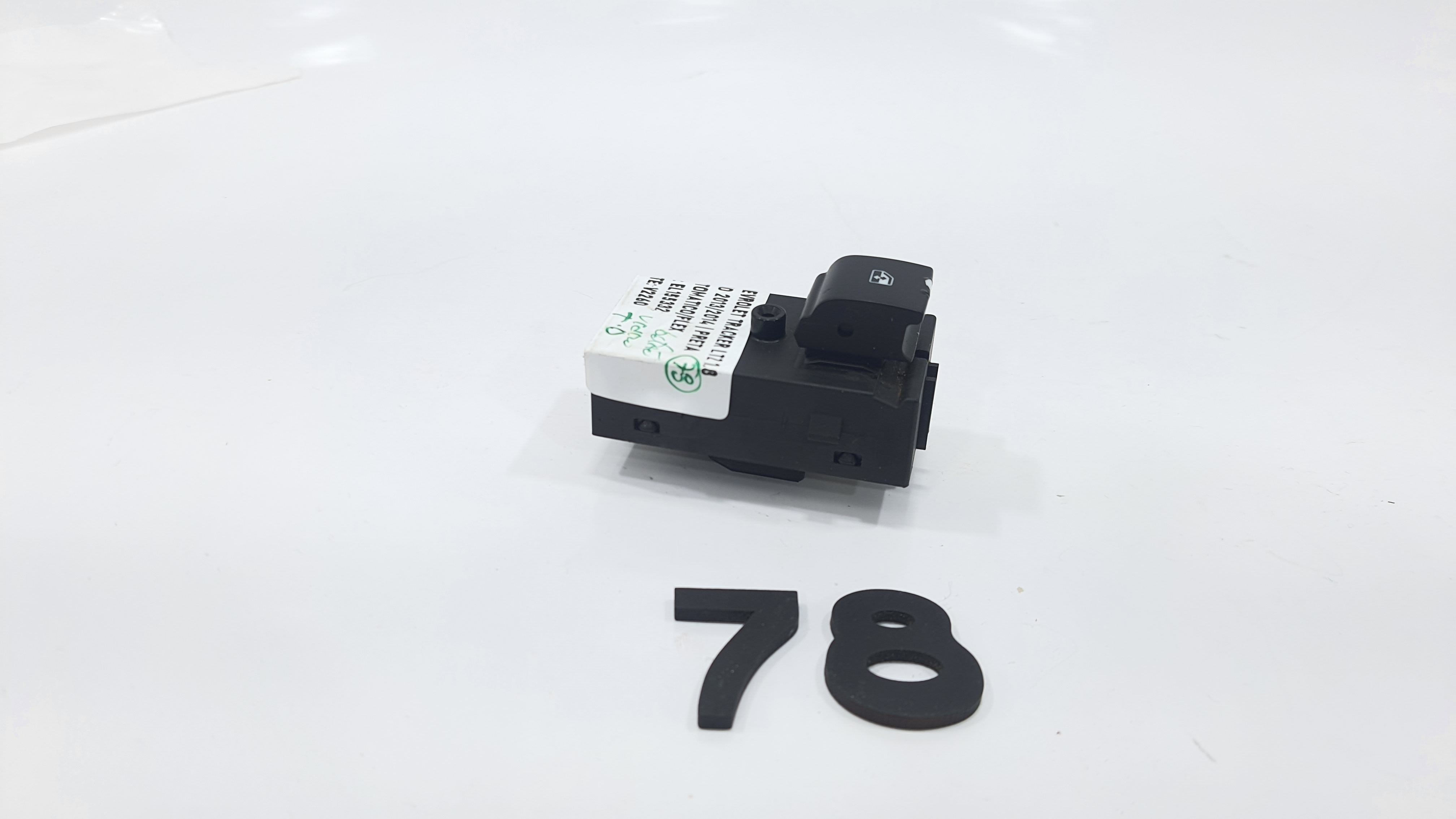 Botão Vidro Traseiro Direito Tracker Ltz 2014 V2260 2