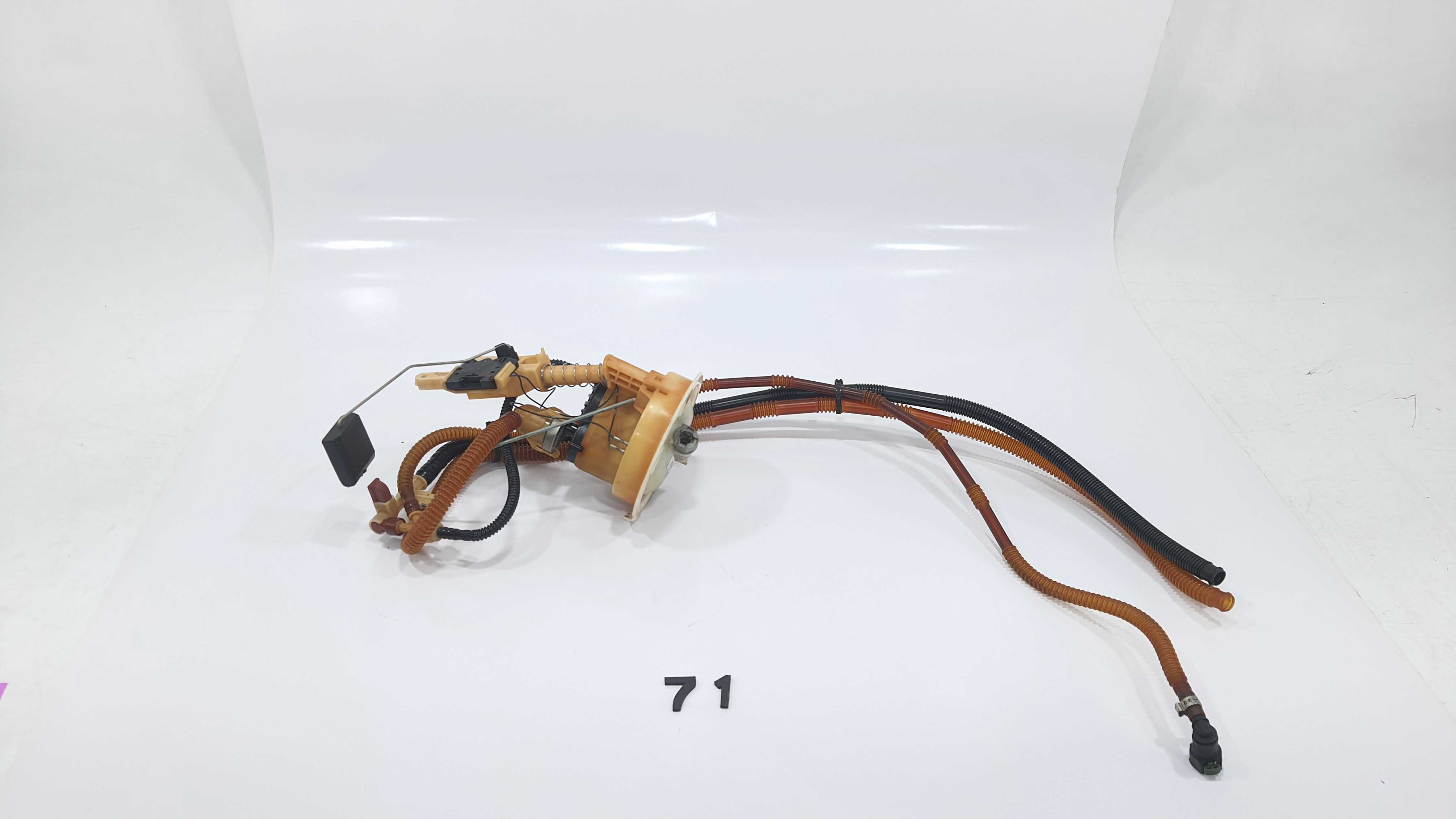 Medidor De Combustível Bmw 118i Ano 2011 V2262