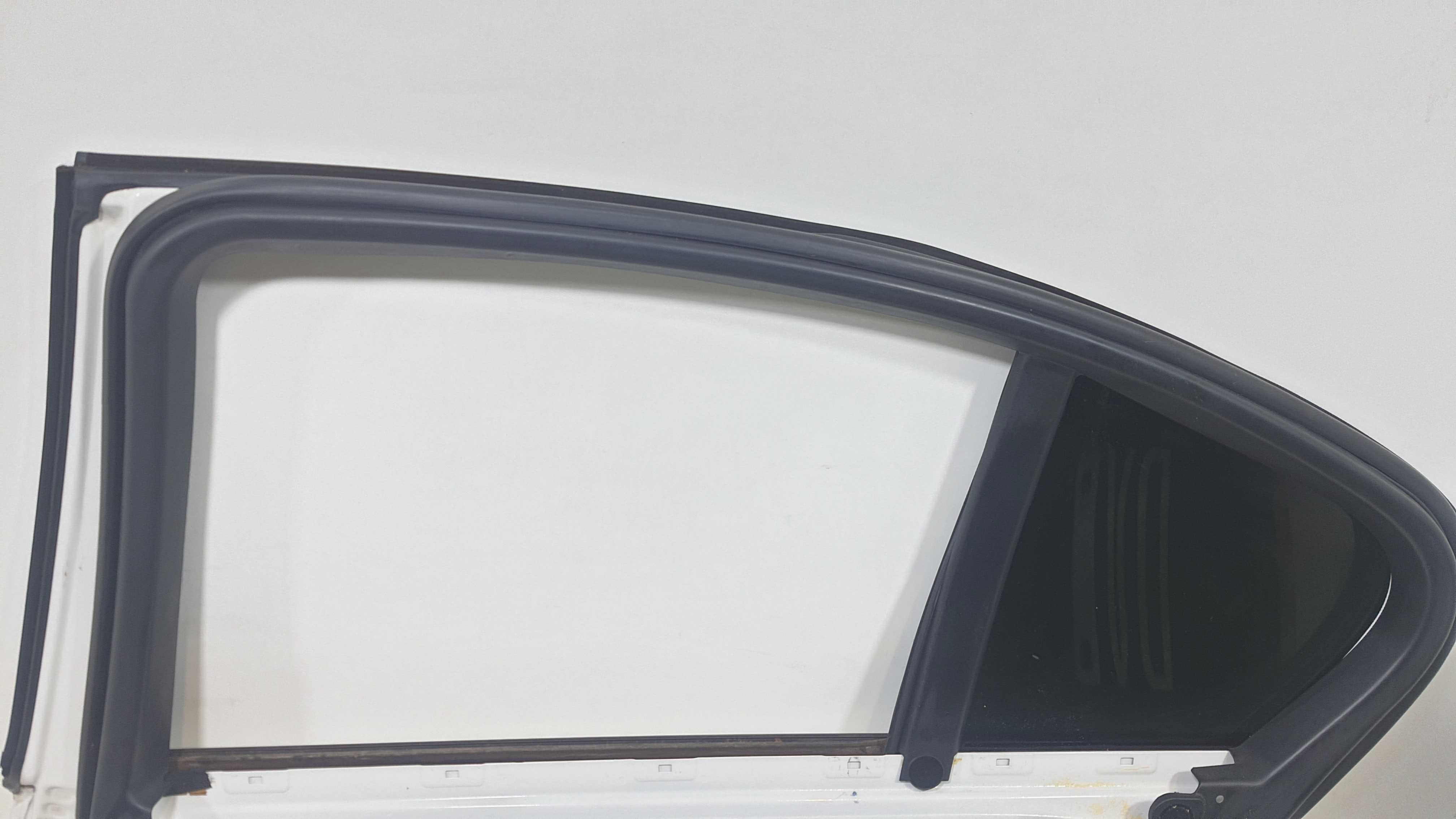 Porta Traseira Direita Bmw 316i 1.6 2014 Tb V2277  Traseira Direito Branco 4