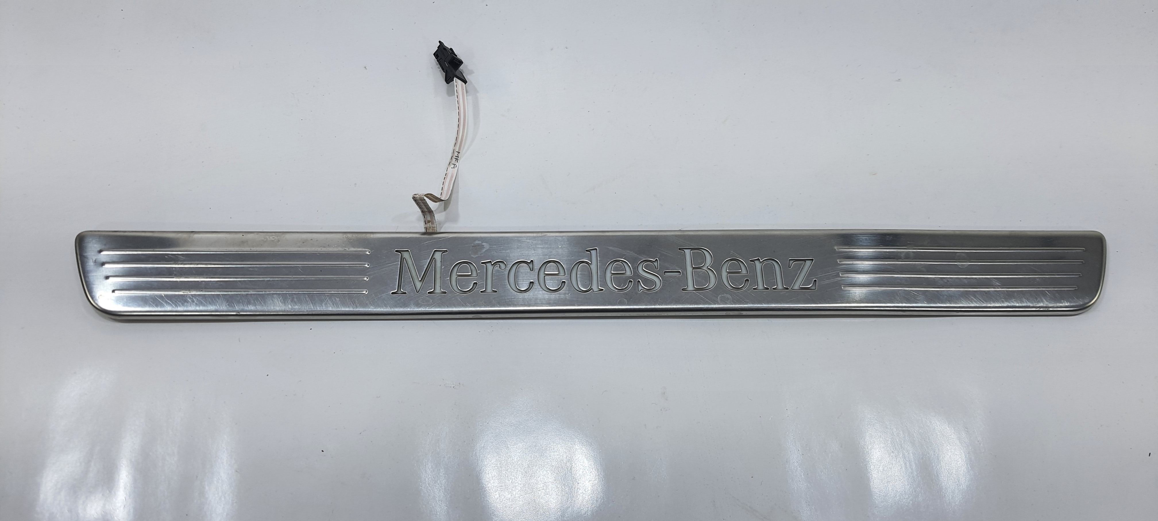 Soleira lado esquerdo  Mercedes-Benz Gla200 1.6 2018 v2268 3