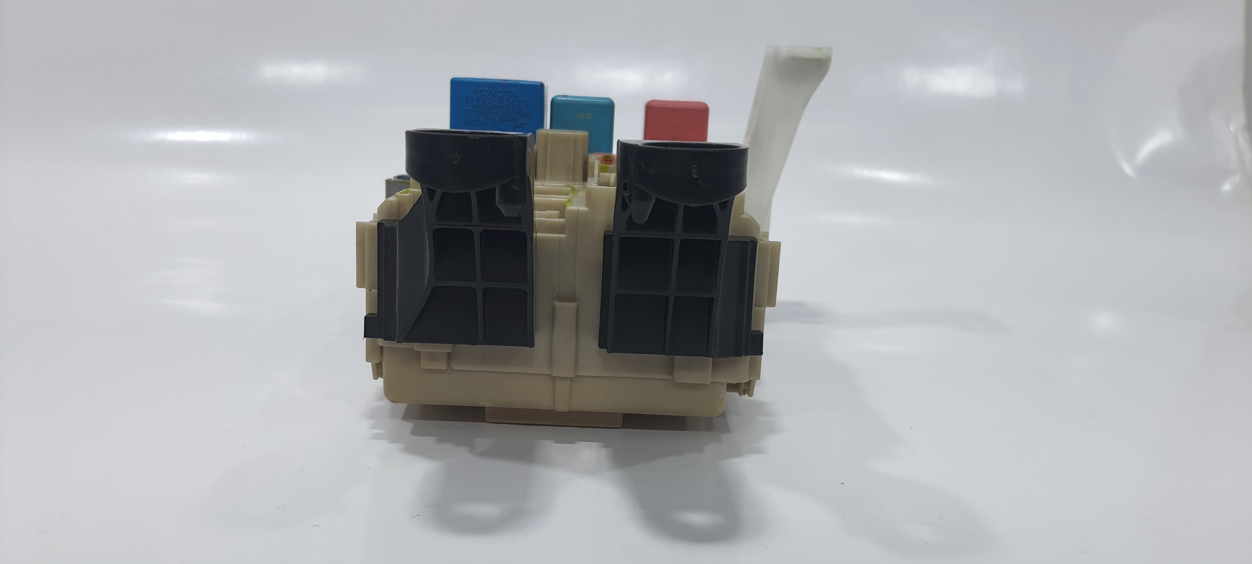 Modulo Caixa Fusiveis Toyota Corolla Xli 1.8 2012 V2273 3