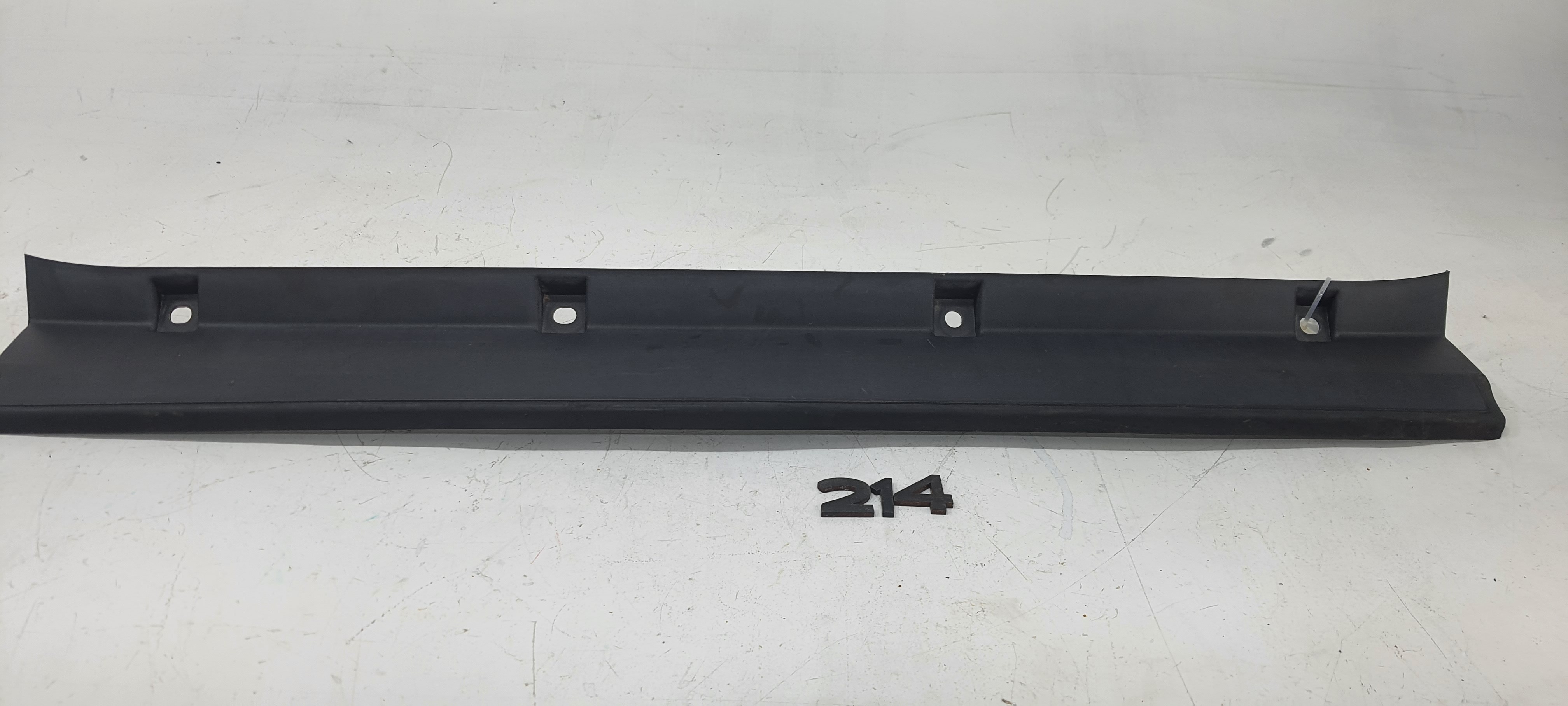 Acabamento Tampa Traseira Land Rover Evoque 2017 V2266 4