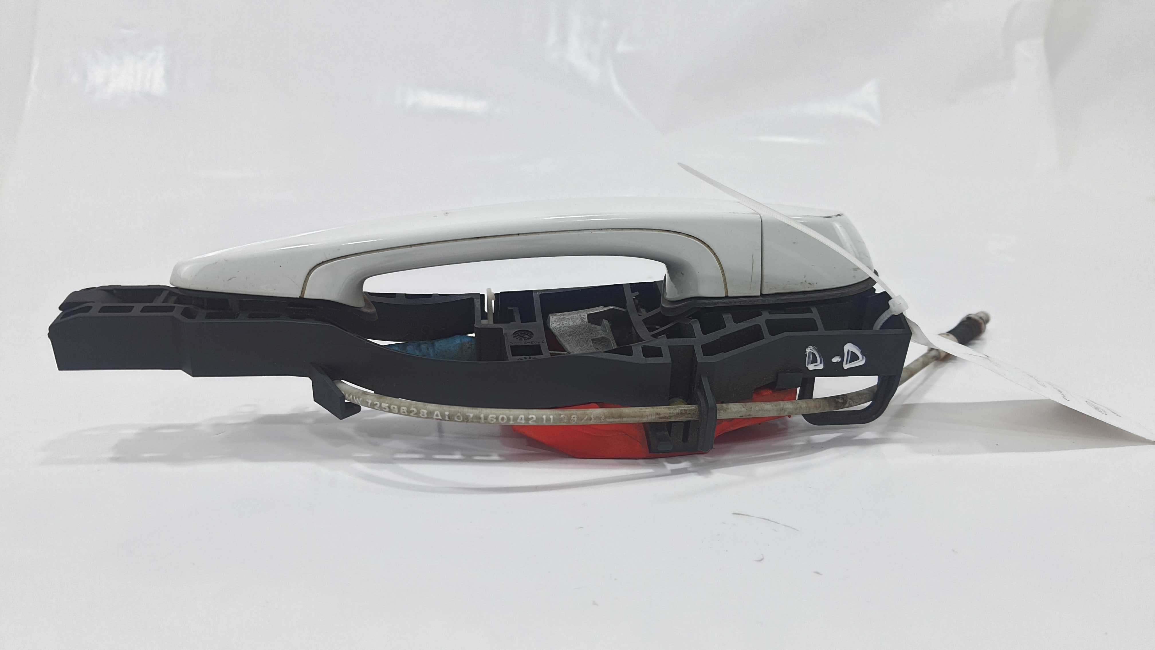 Maçaneta Externa Dianteira Direita Bmw 316i 2014 Tb V2277 Branca Dianteira 2