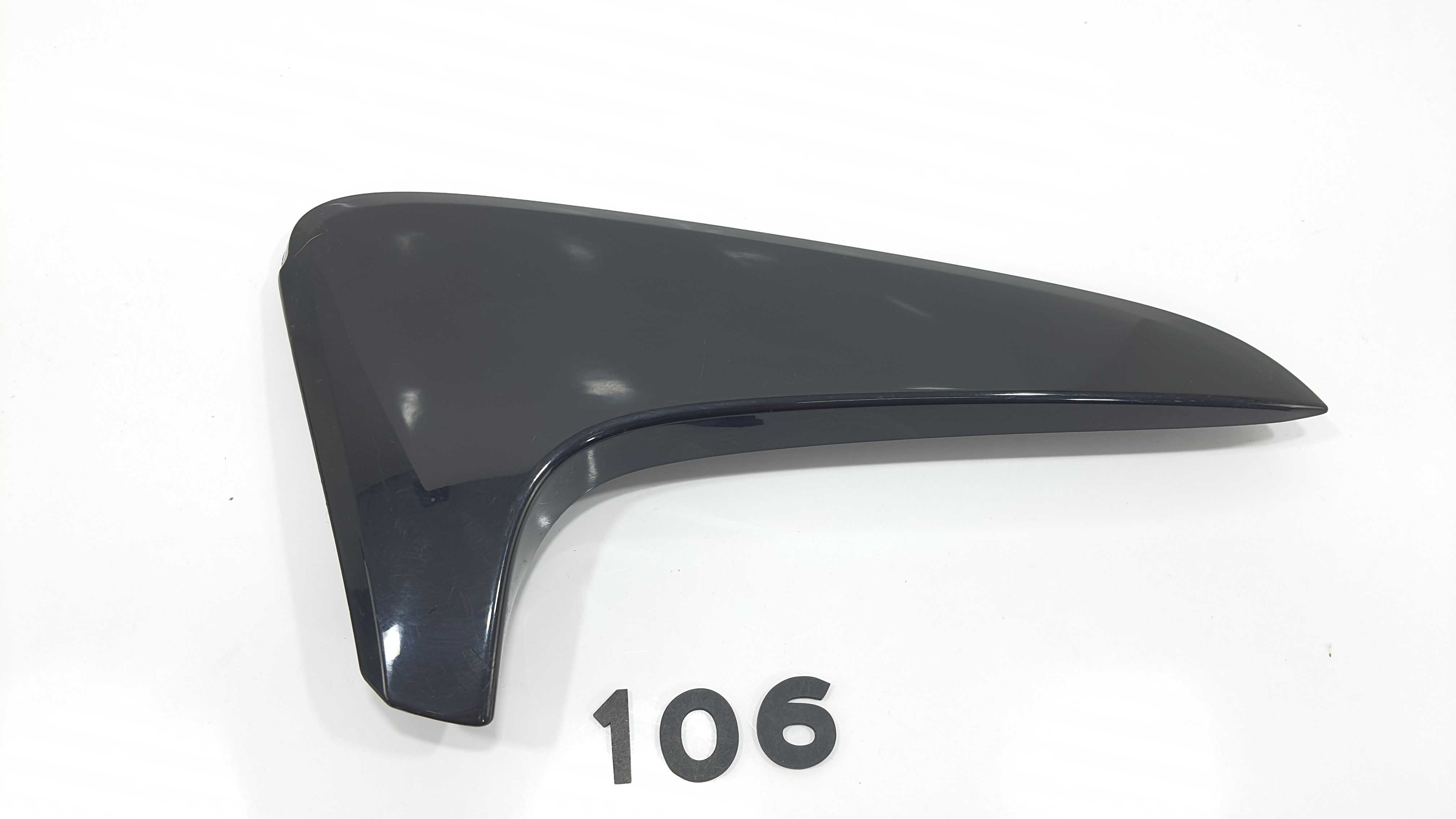 Acabamento Aerofolio T.d  V2260 2