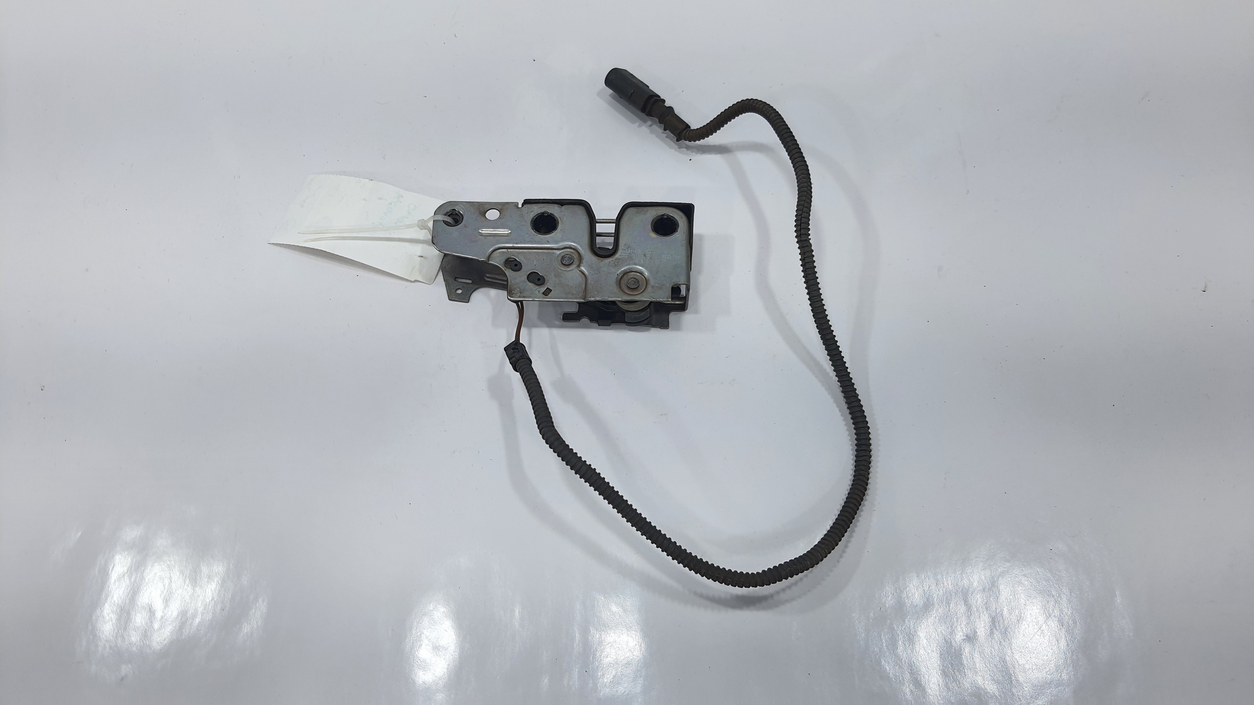 Fechadura Capo Volkswagen Tiguan 2012 V2249 3