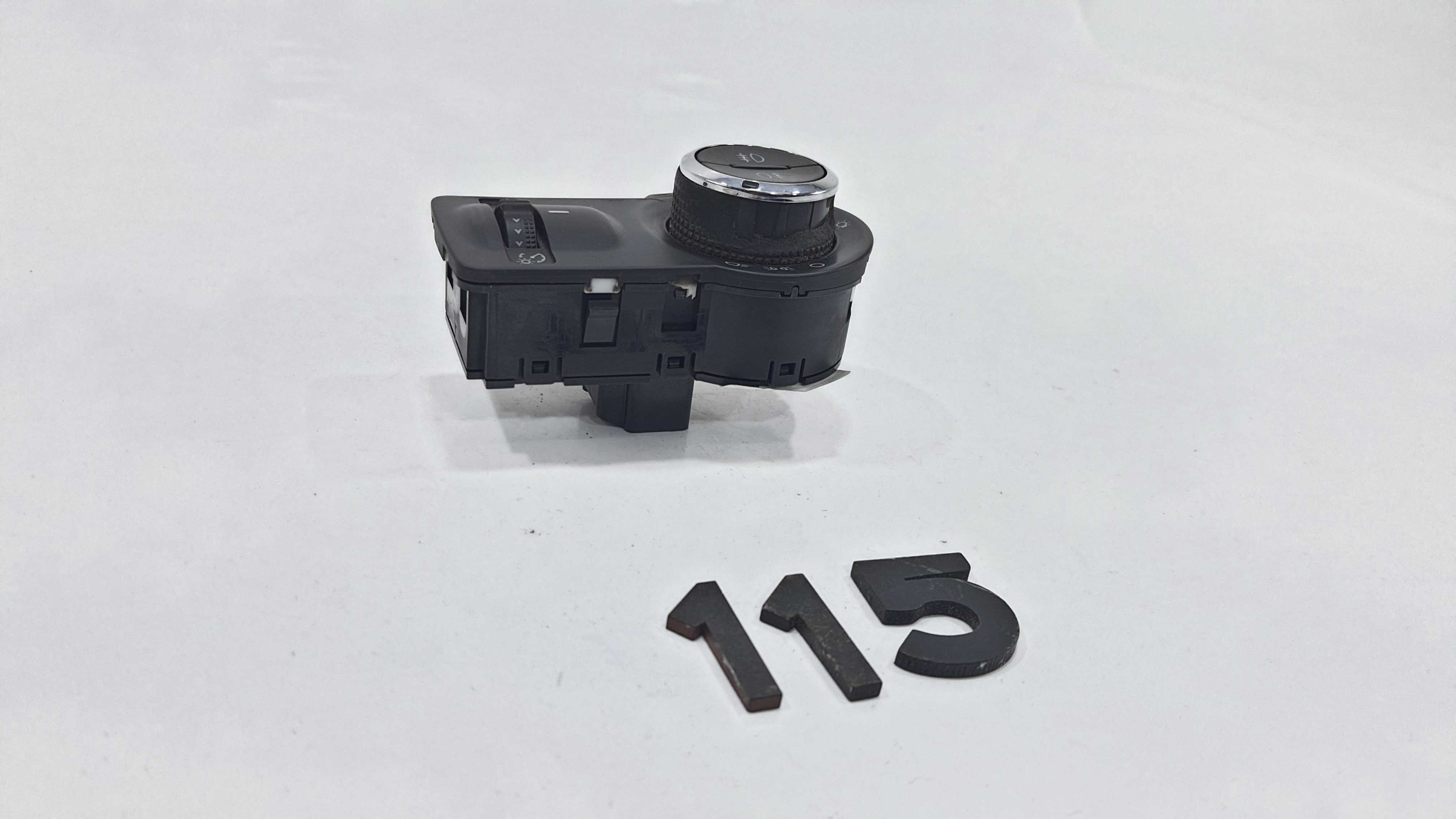 Botão Farol Com Detalhe Sonic Sedan Ltz 2012 V2256 2