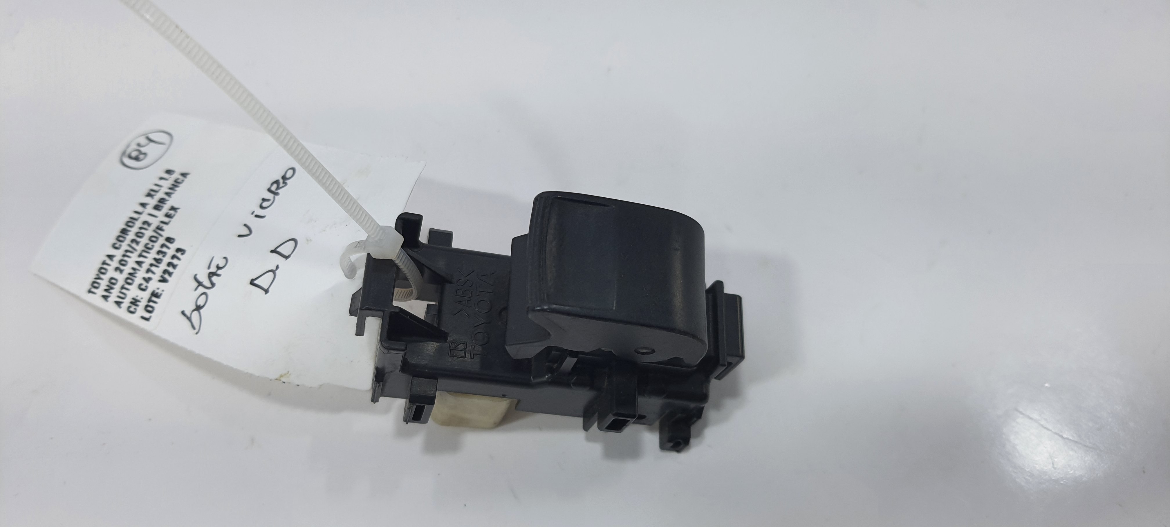 Botão Vidro Dianteiro Direito Toyota Corolla Xli 2012 V2273 5