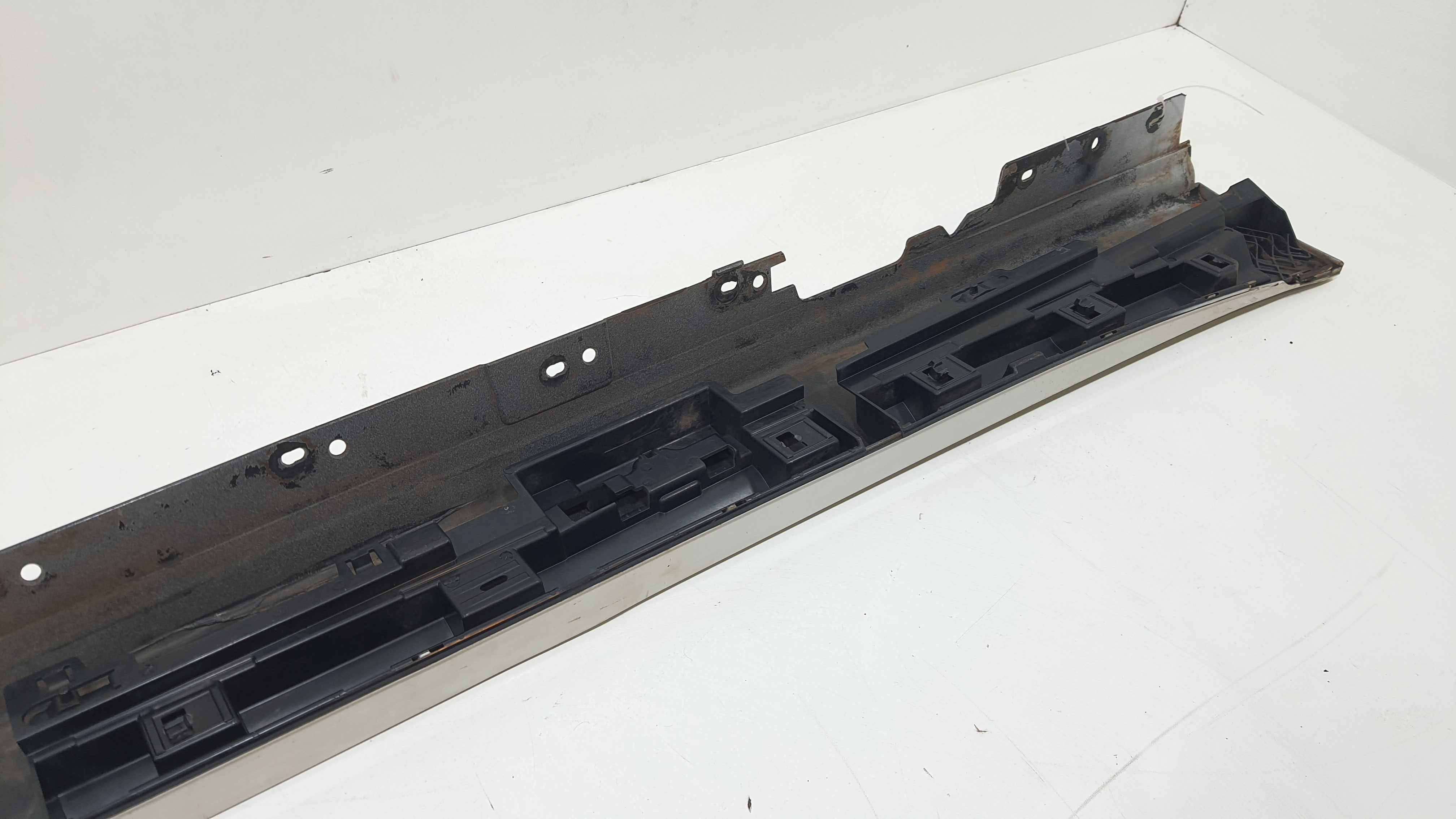 Espolier Lado Esquerdo Bmw 316i 1.6 Tb V2277 Com Detalhe  Branco 6