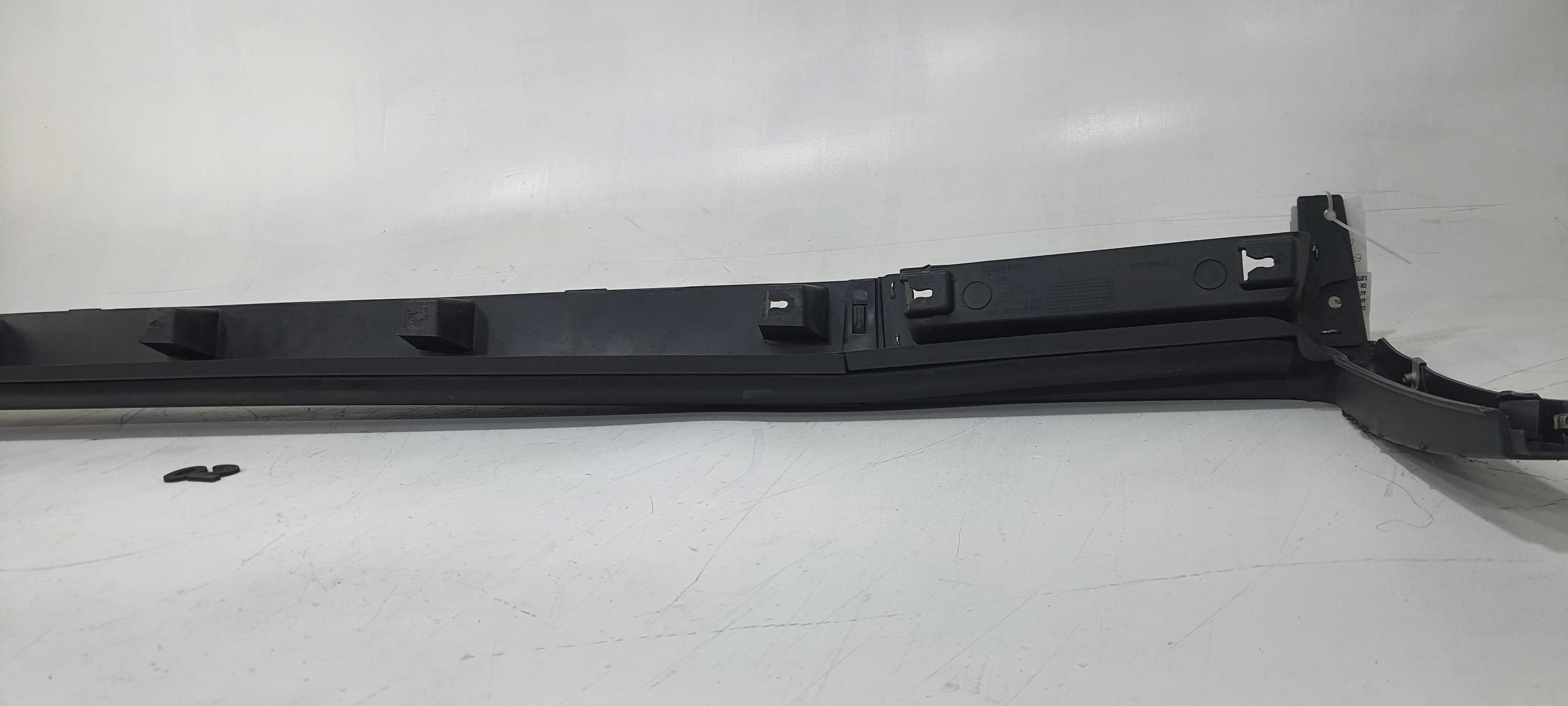 Spoiler Lado Esquerdo Chevrolet Tracker Ltz 2014 V2270 5