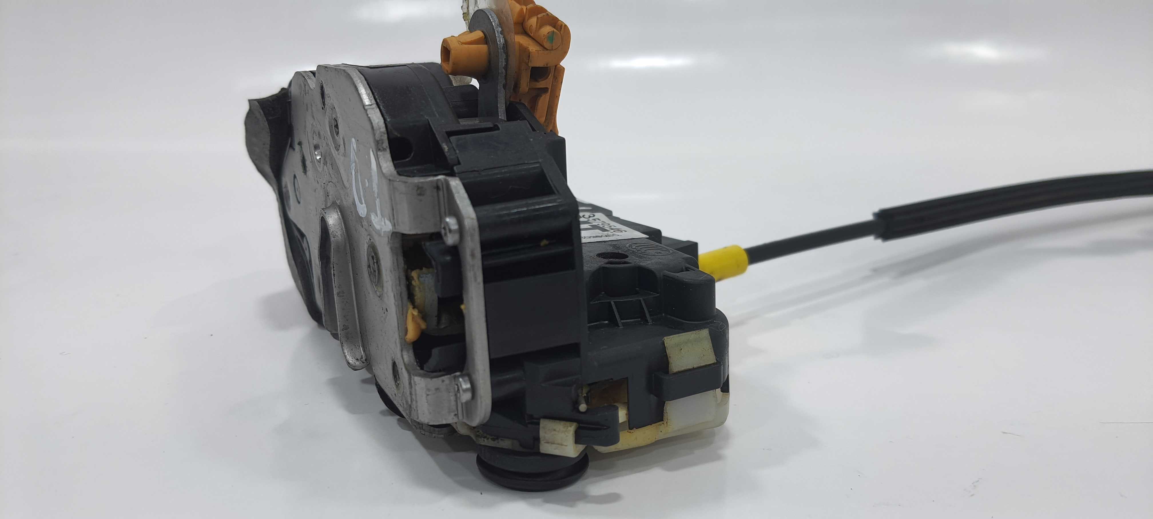 Fechadura Traseira Direita Chevrolet Tracker 2014 V2270 3