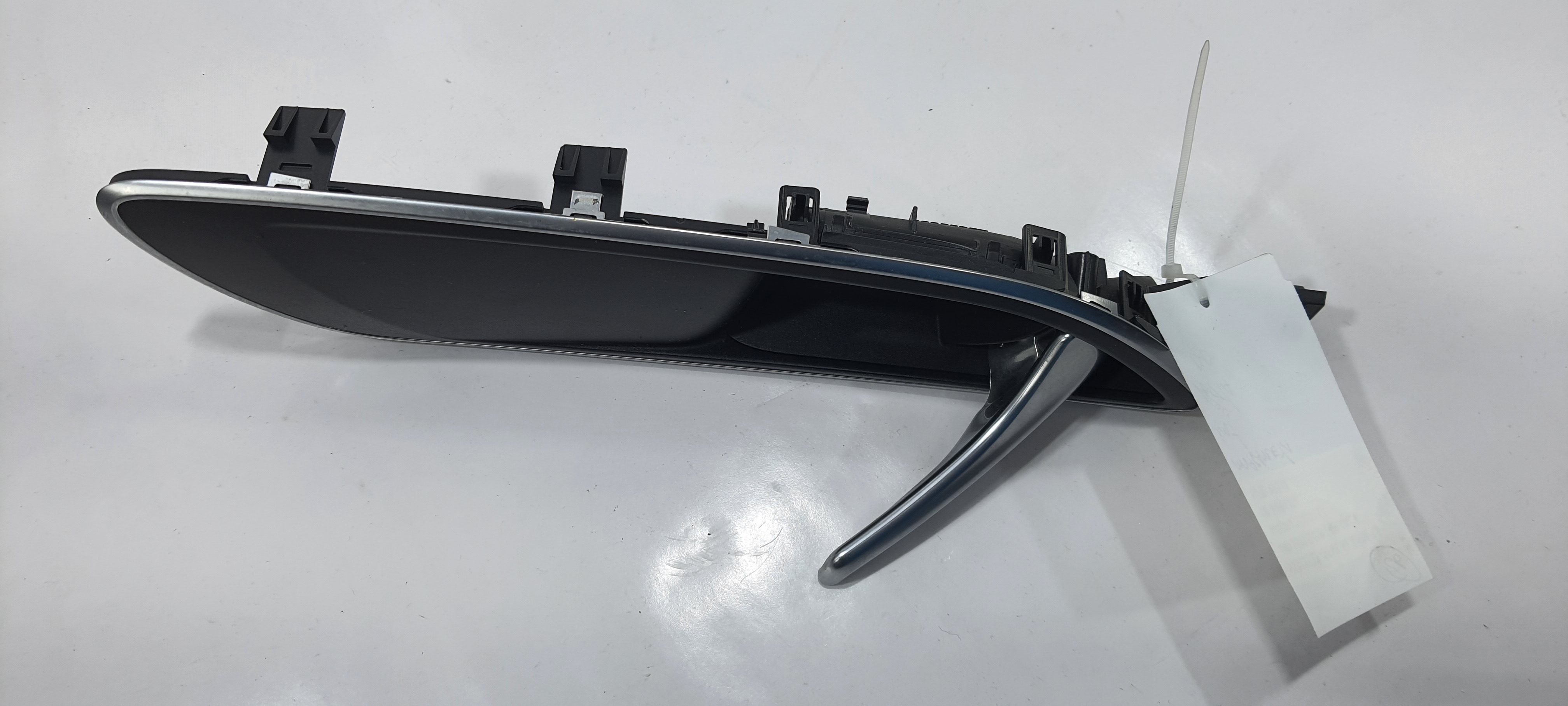 Maçaneta Porta Dianteira Direita Mercedes Gla 200 2018 V2268 Dianteira 3