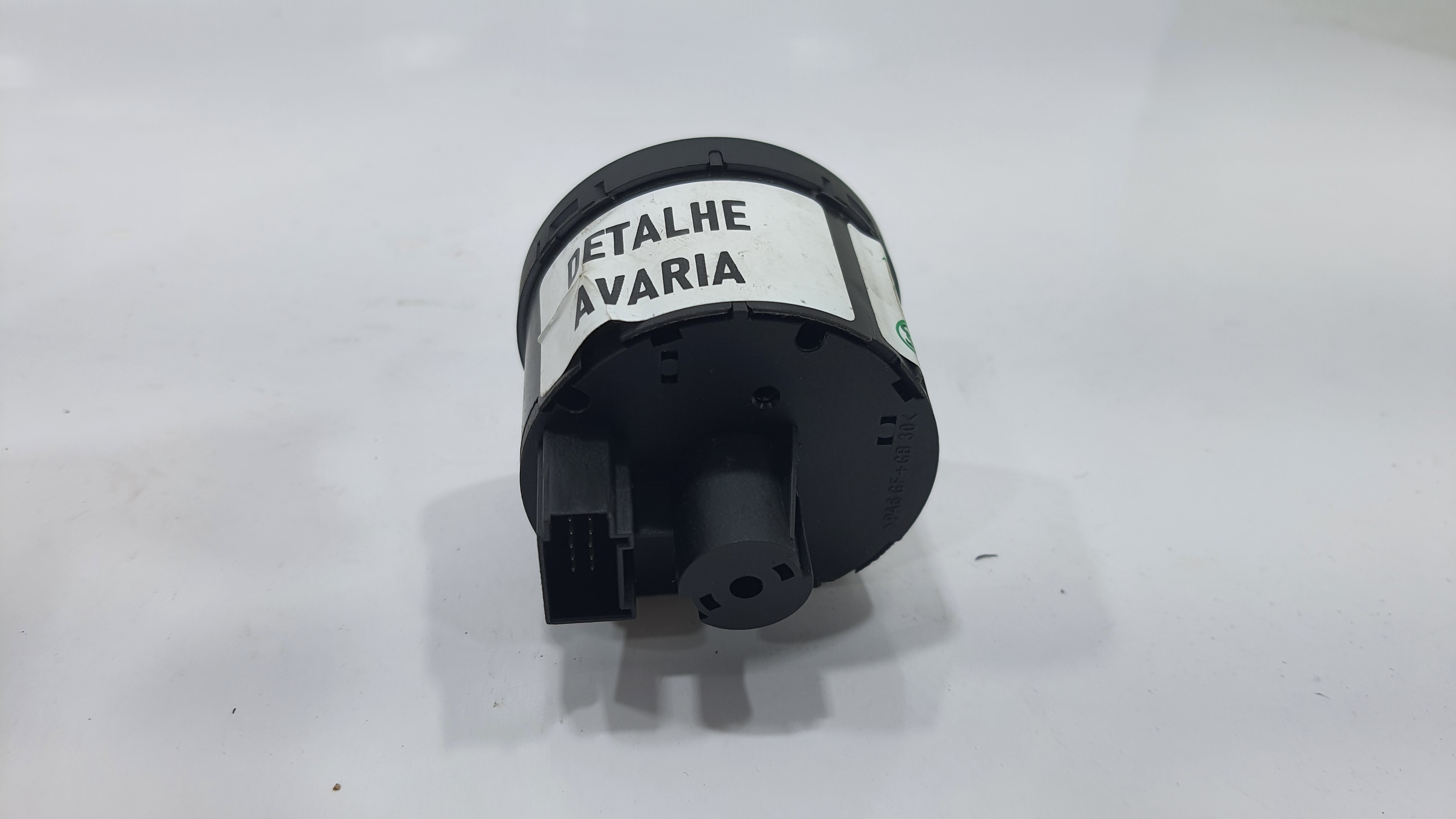 Botão Farol Com Detalhe Volkswagen Tiguan 2012 V2249 3