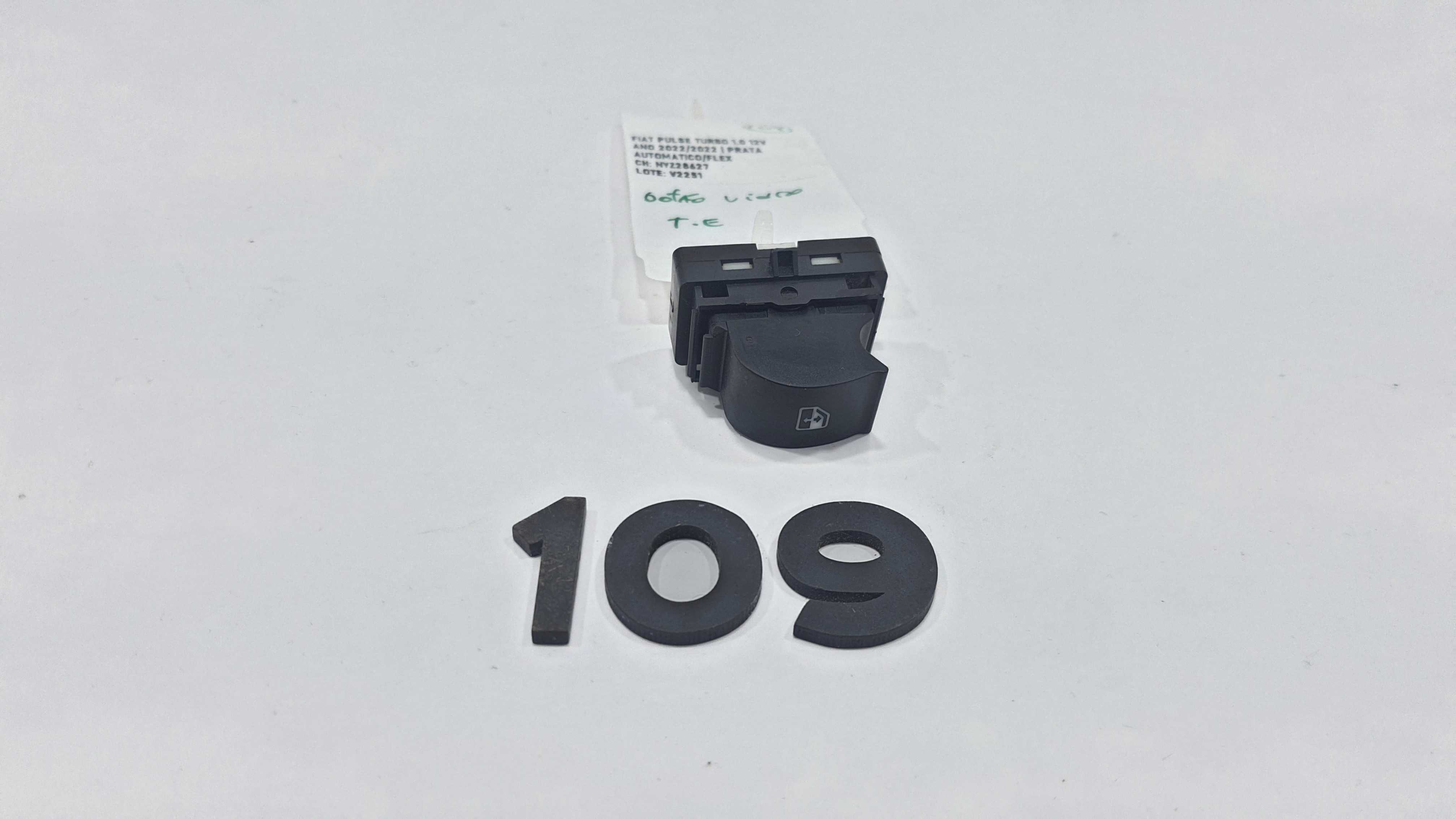 Botão Vidro Traseiro Esquerdo Fiat Pulse Turbo 2022 V2251 2