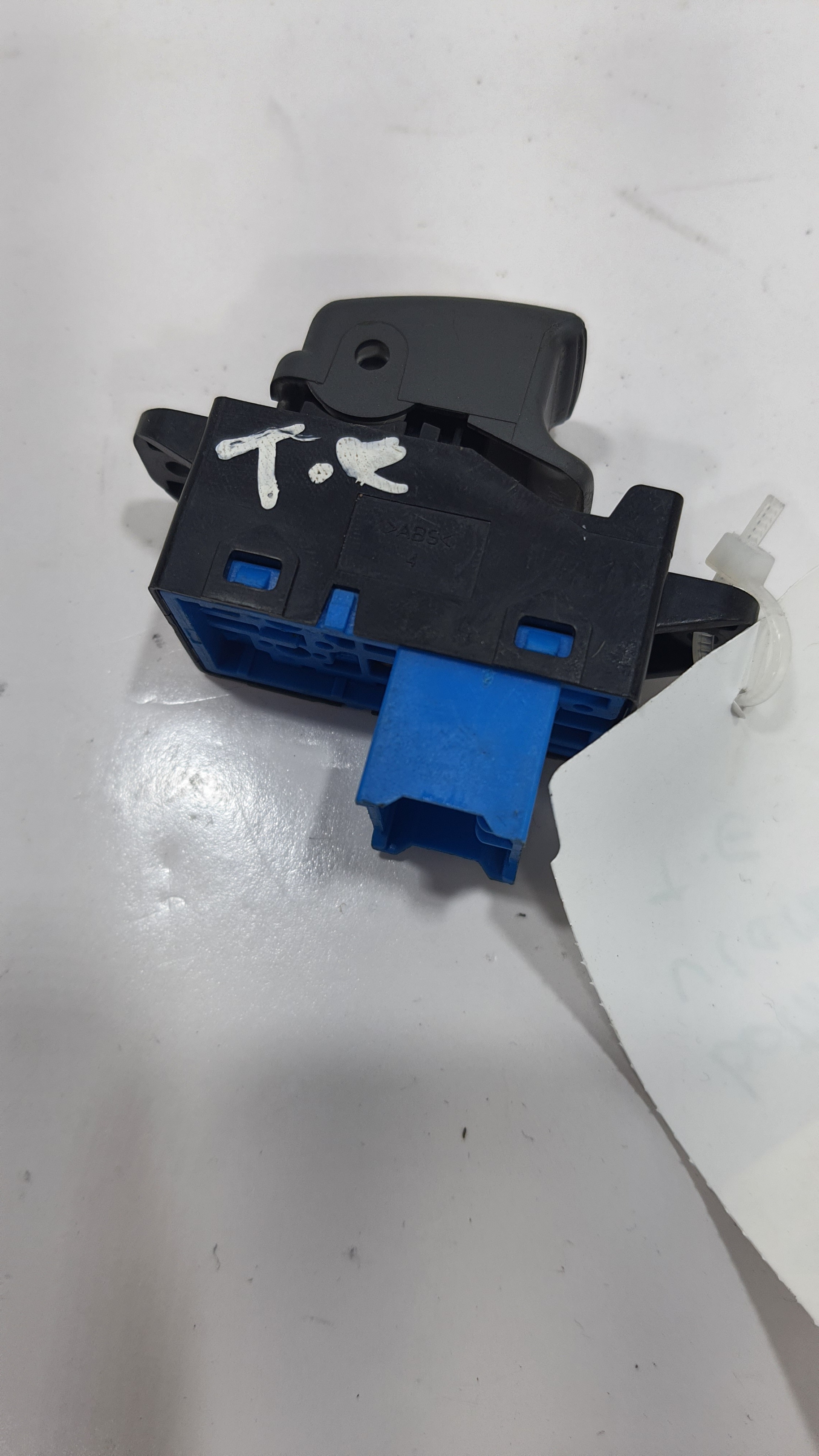 Botão Vidro Traseiro Esquerdo Jac T5 1.5 2018 V2253 4