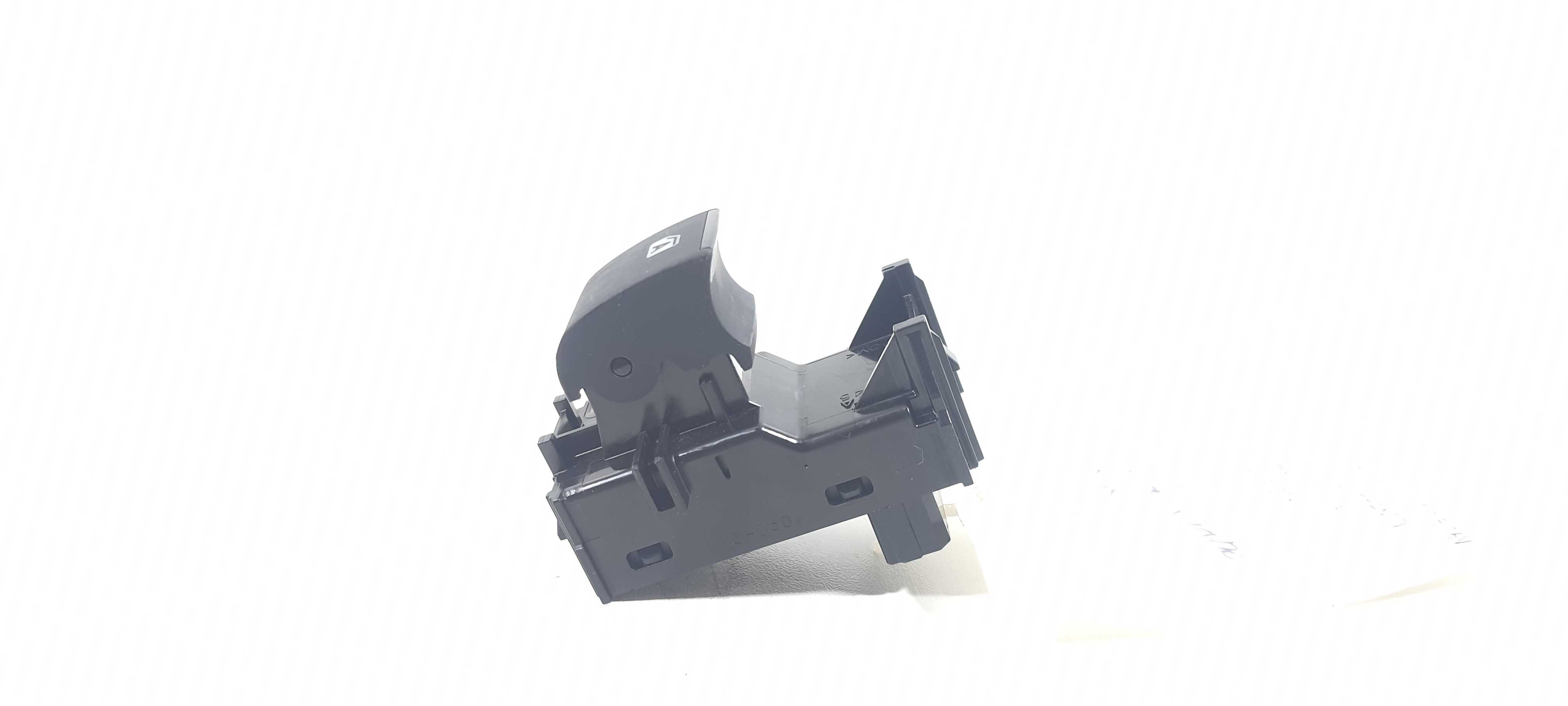Botão Vidro Dianteira Direita Yaris Xl Plus 1.5 2022 V1219 2