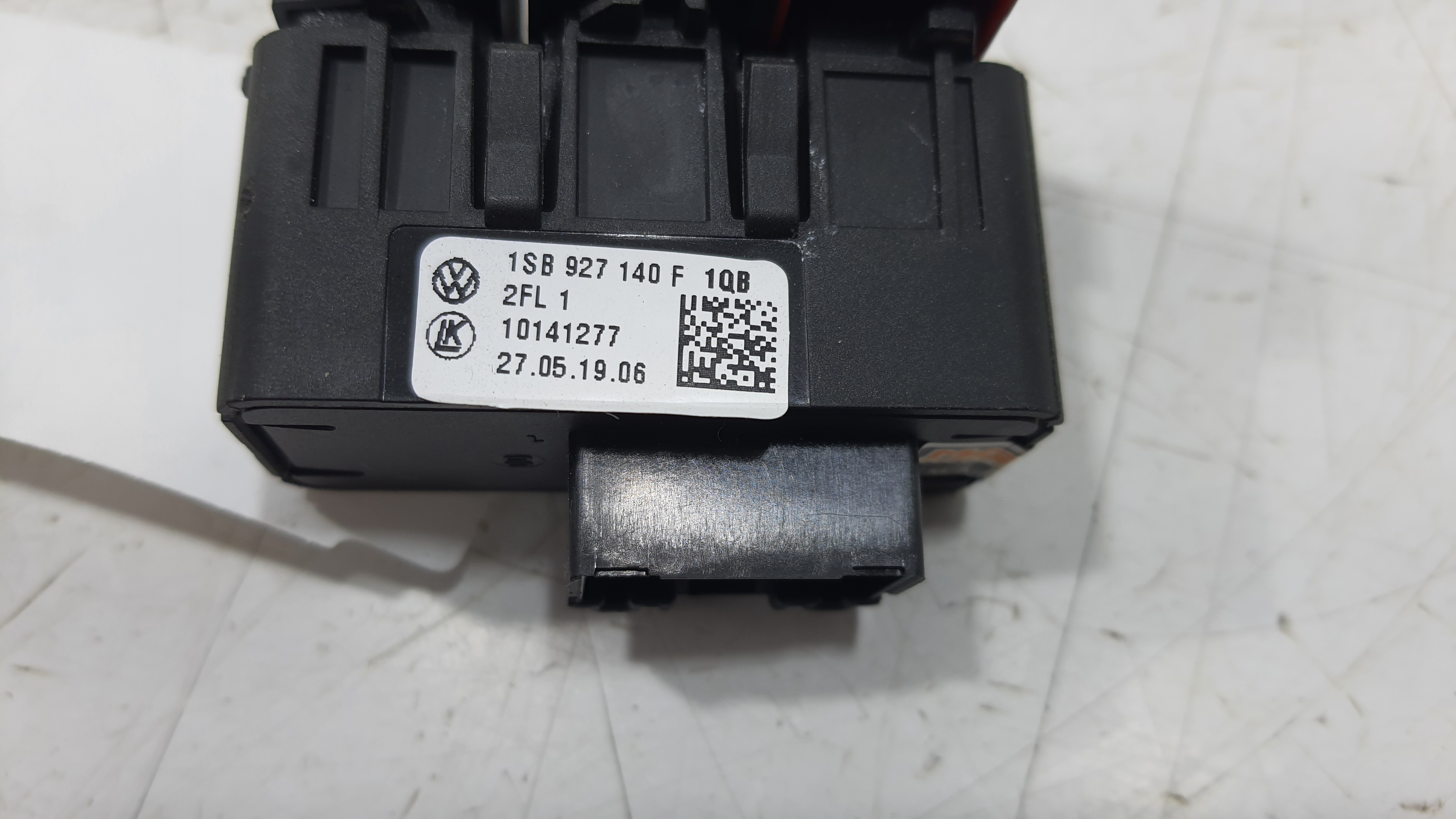 Botão Pisca Alerta Volkswagen Up Ano 2020  Preto 4