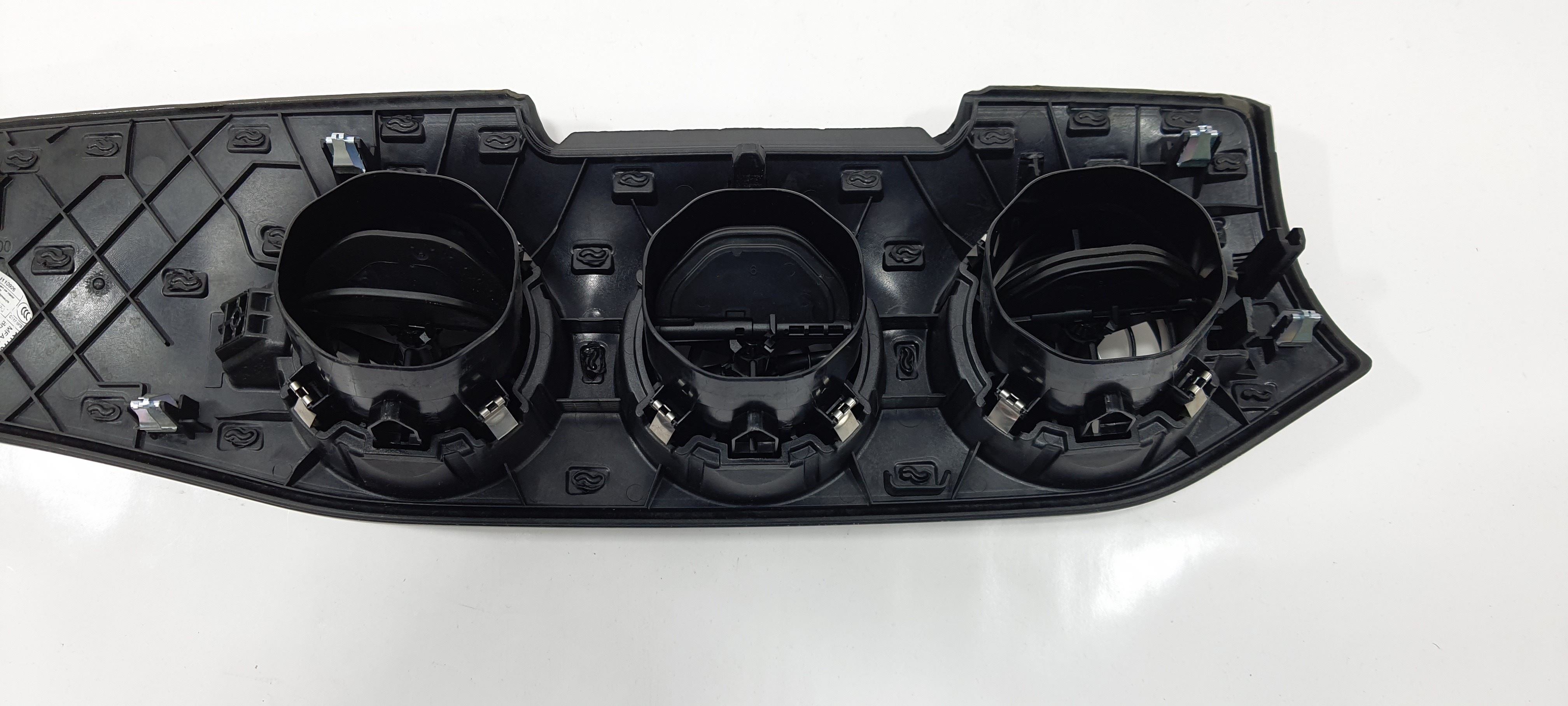 Moldura Painel Com Difusor Mercedes Gla 200 2018 V2268 3