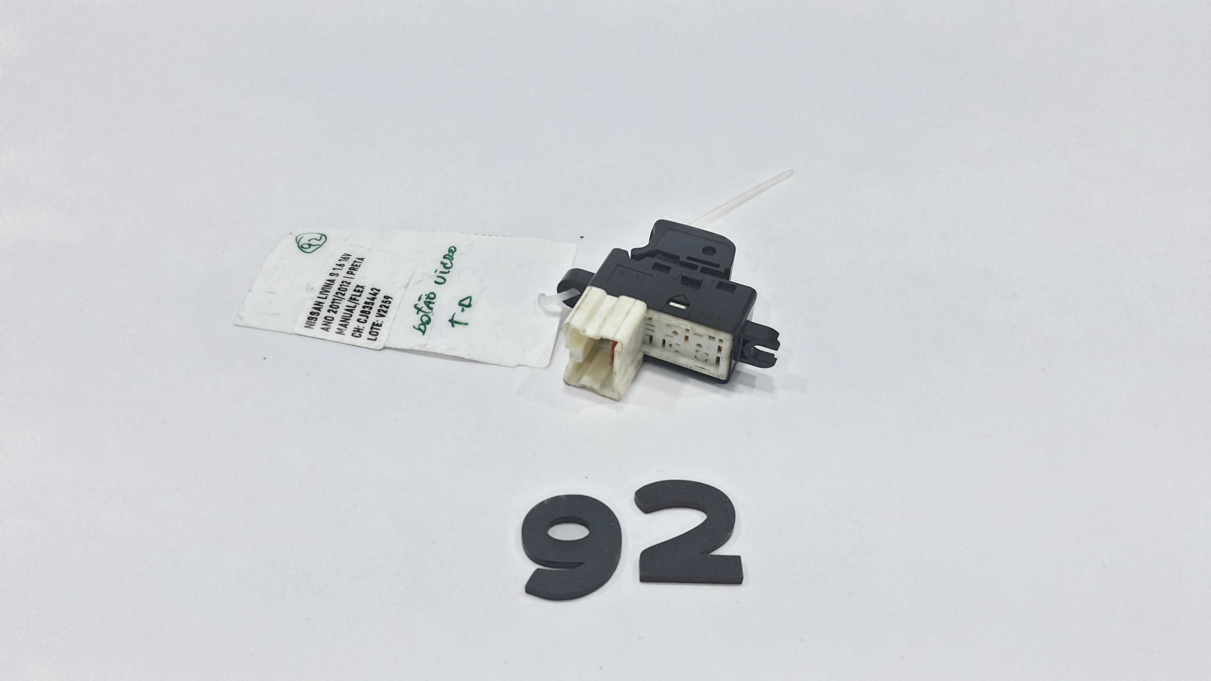 Botão Vidro Traseiro Direito Nissan Livina Ano 2012 V2259 5