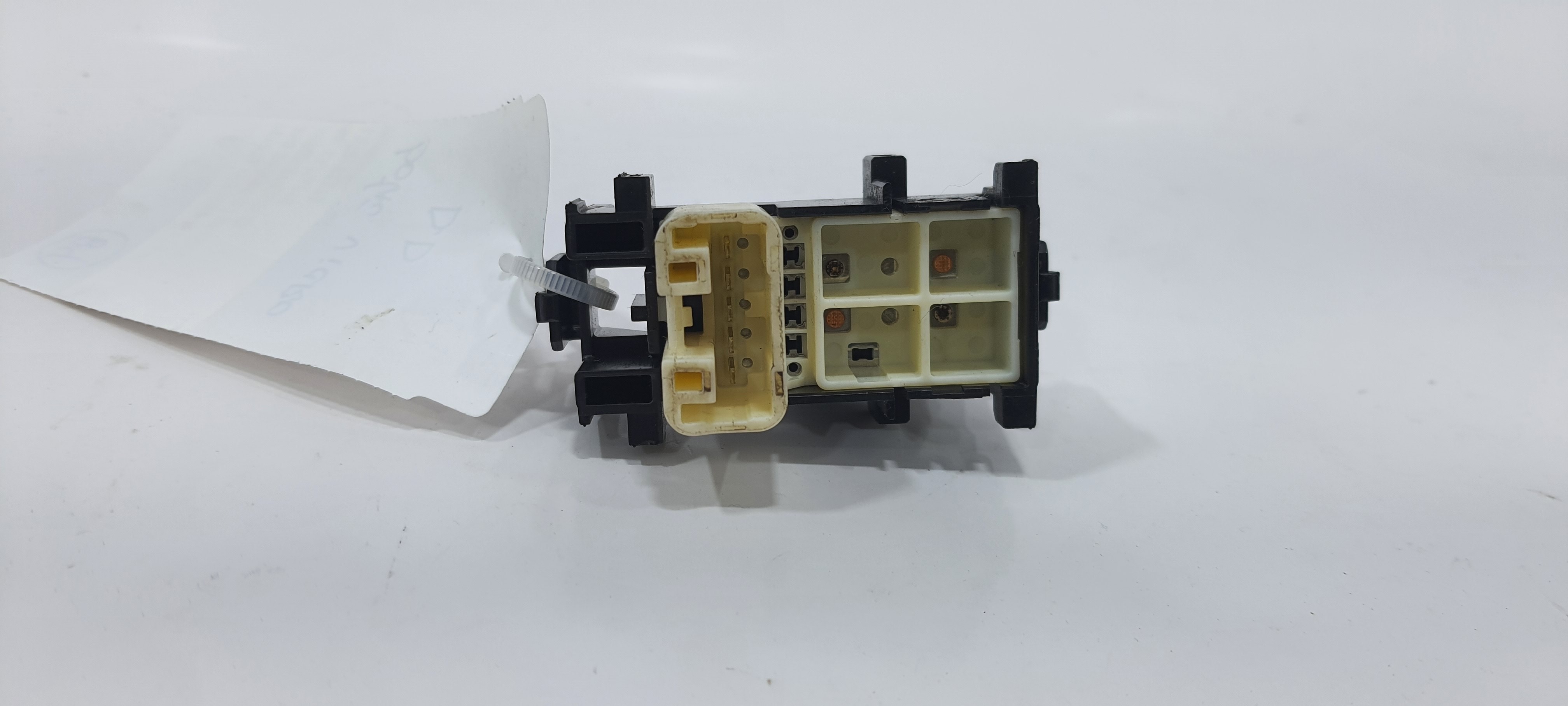 Botão Vidro Dianteiro Direito Toyota Corolla Xli 2012 V2273 2