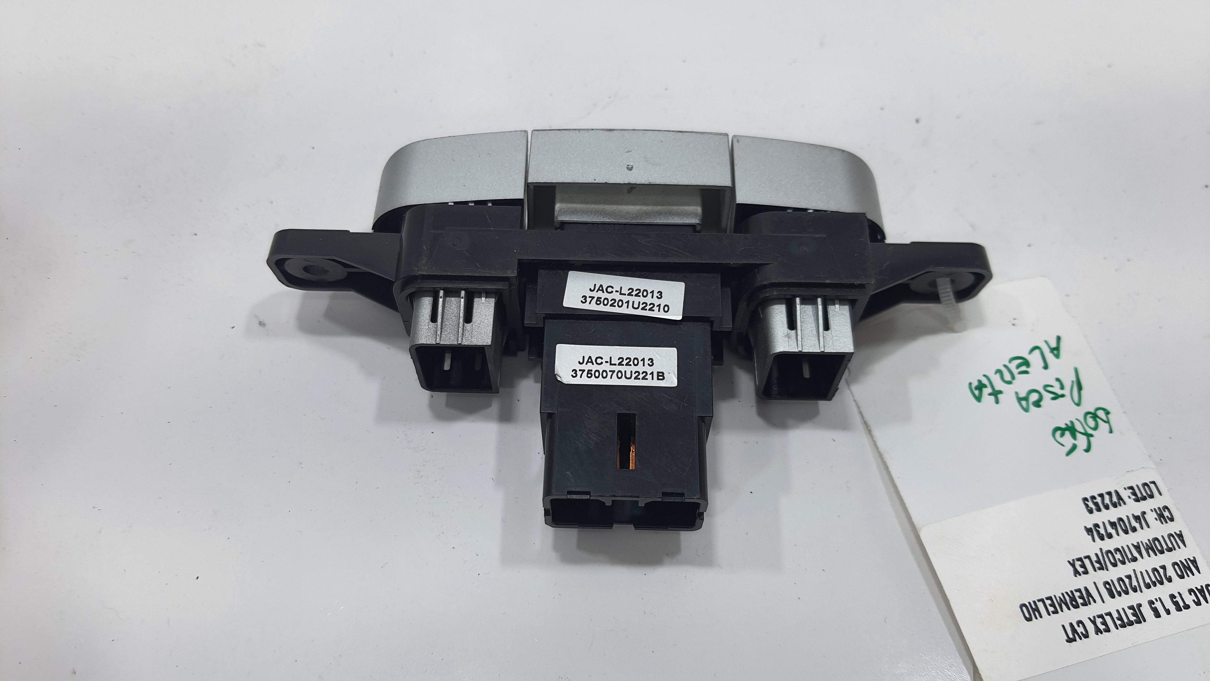 Botão Pisca Alerta Jac T5 1.5 2018 V2253 Prata 6