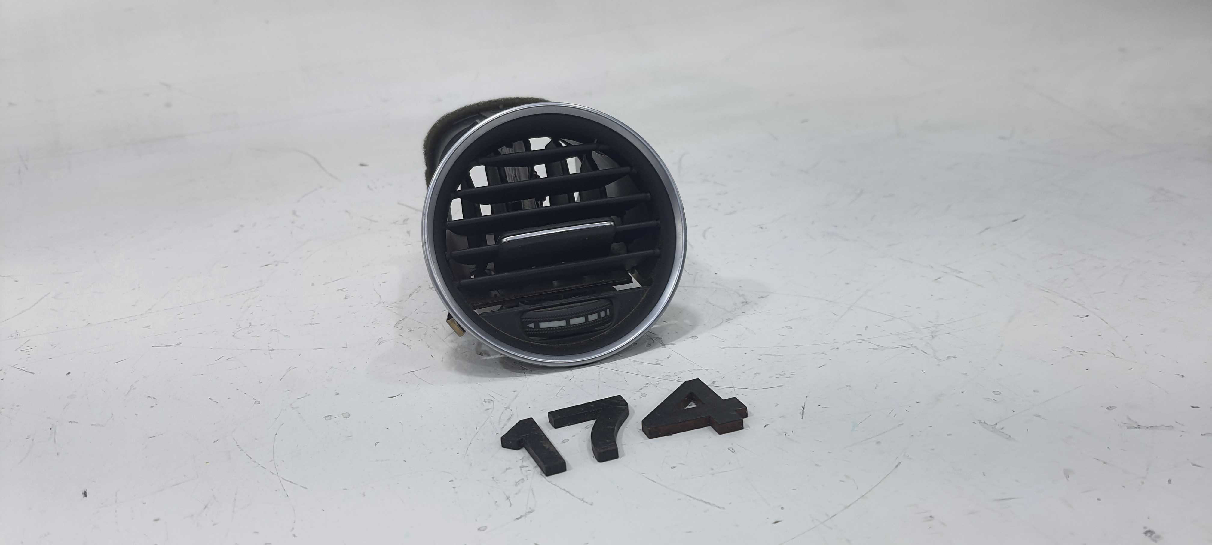 Difusor Ar Lado Esquerdo Mercedes-benz C180 2012 V2267 4
