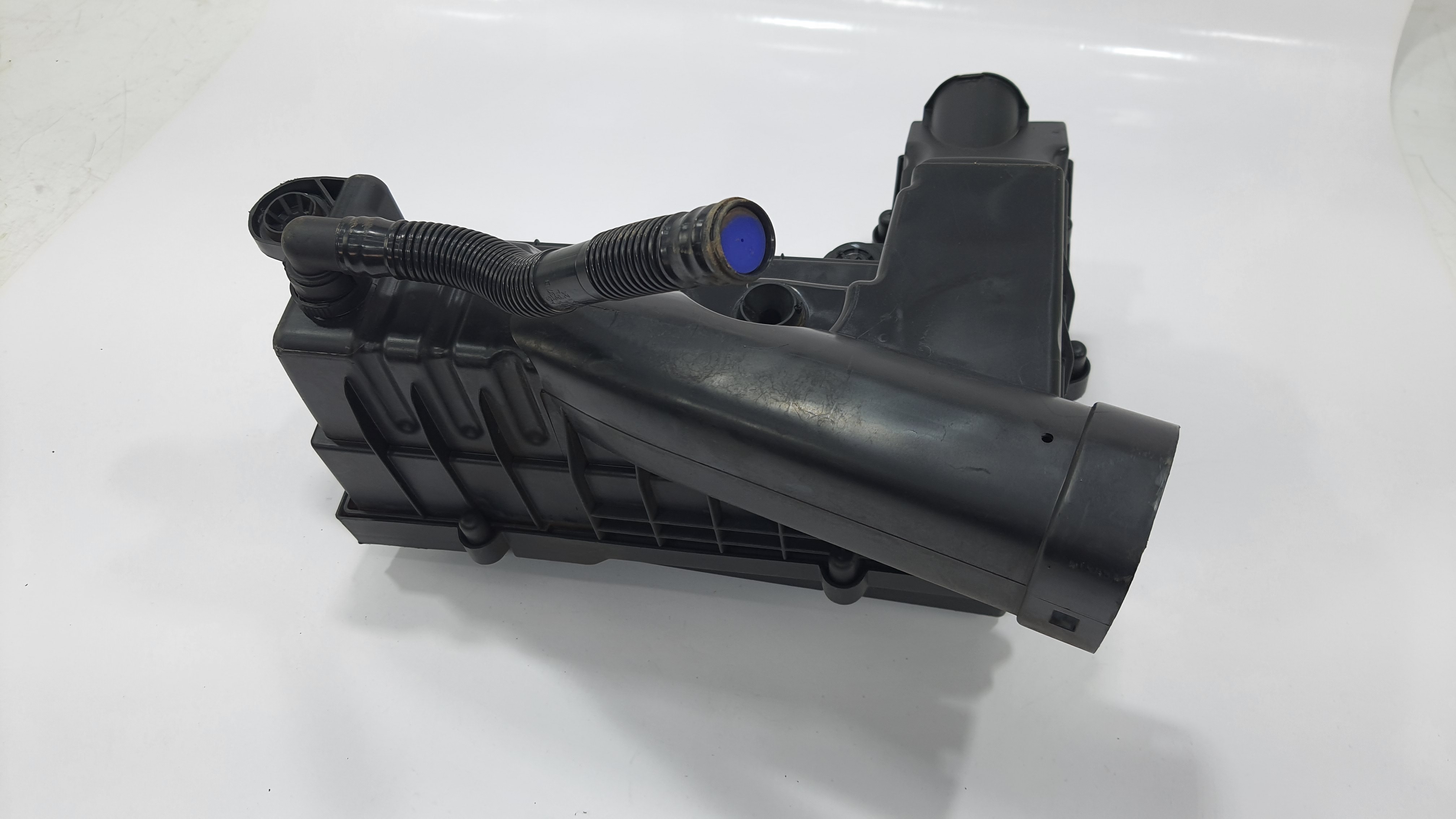 Caixa Filtro De Ar Volkswagen Tiguan Tsi 2012 V2249 2