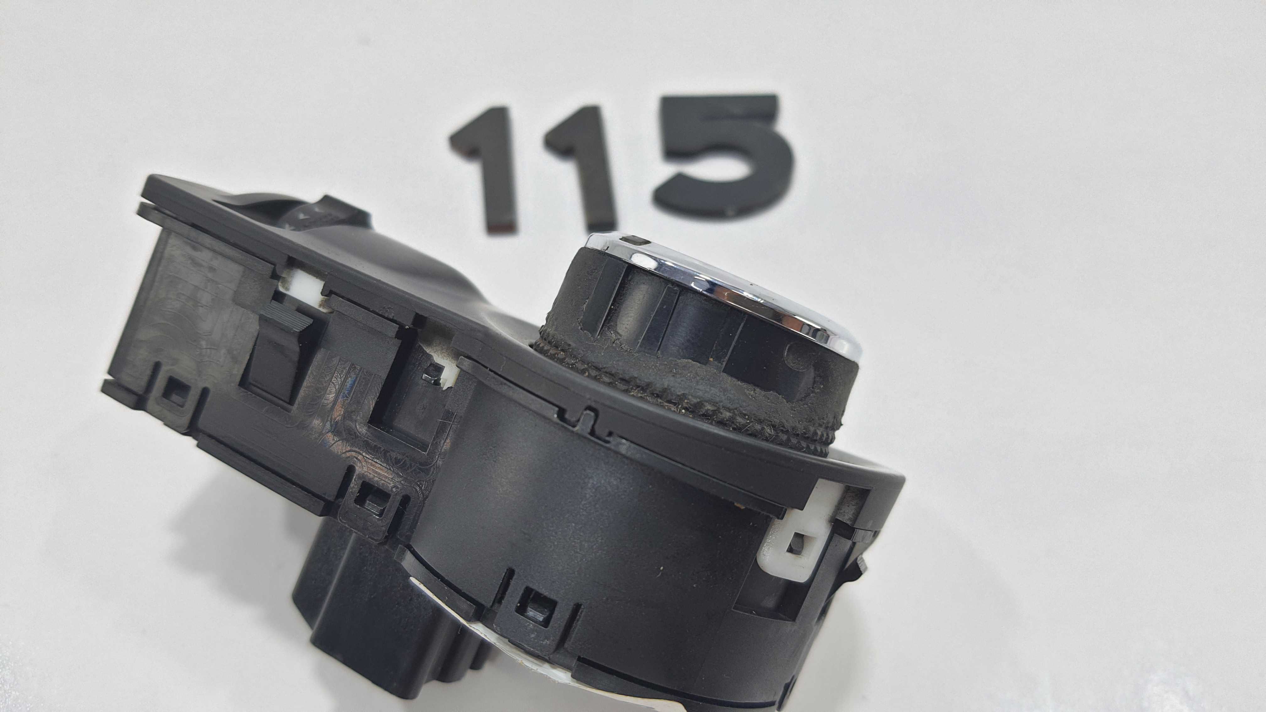 Botão Farol Com Detalhe Sonic Sedan Ltz 2012 V2256 5