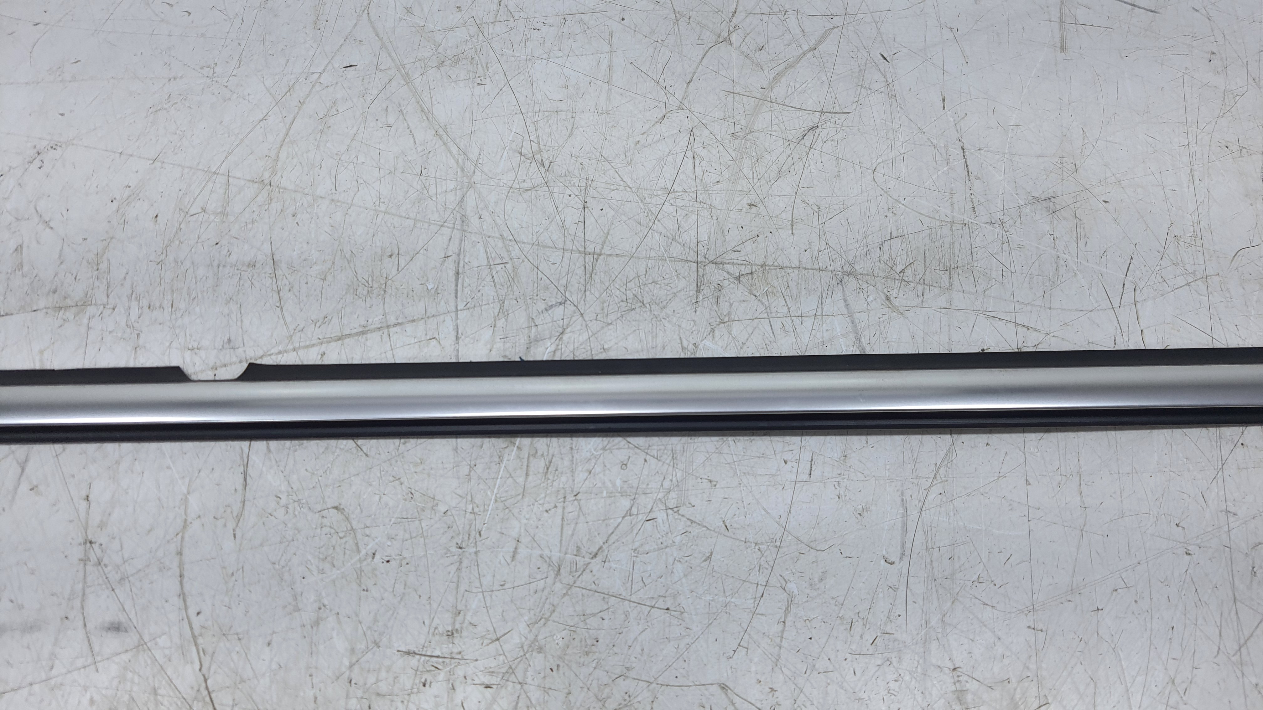 Friso Porta Traseira Direita Volkswagen Tiguan 2012 V2249 Prata 6