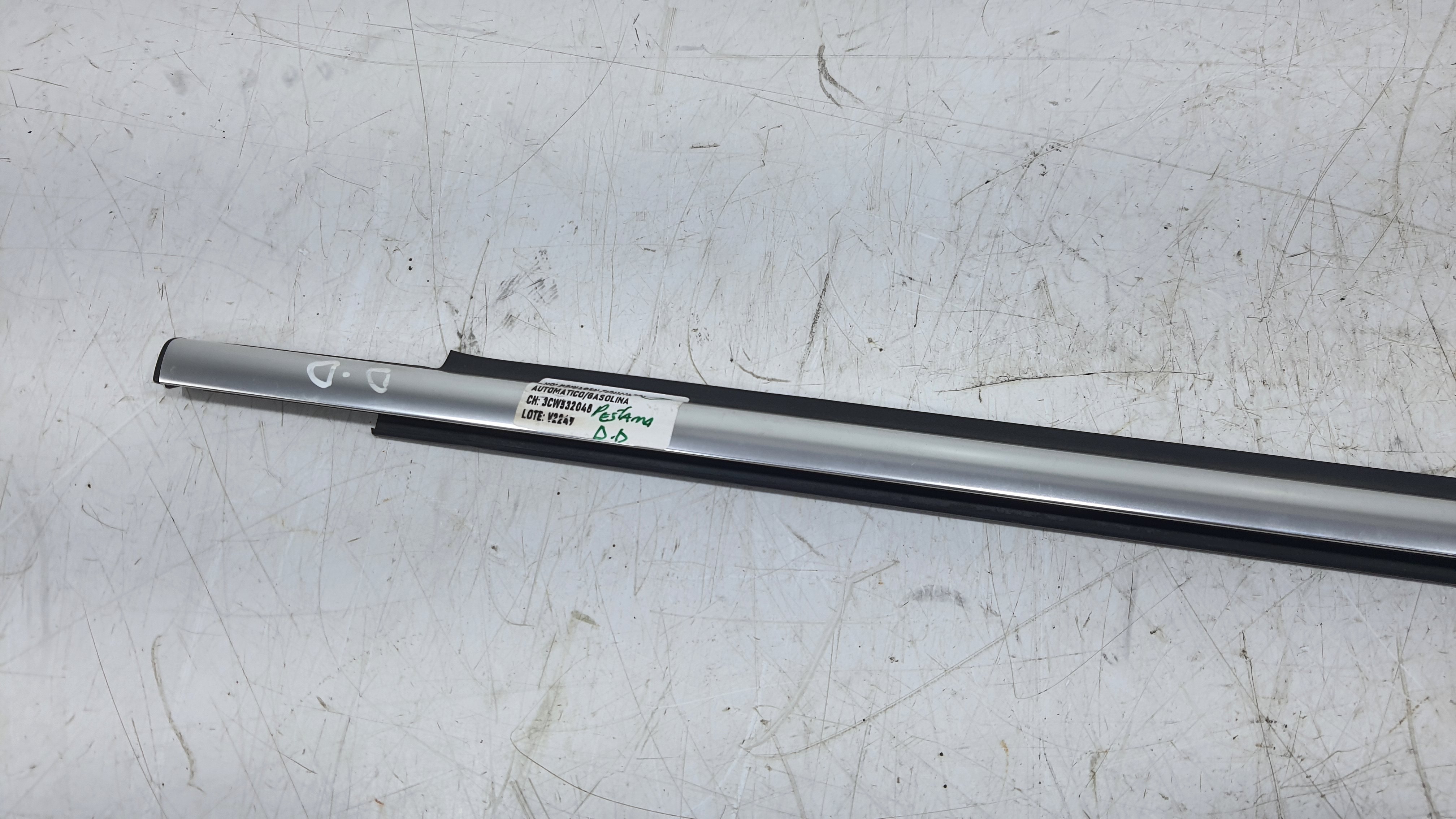 Friso Porta Dianteira Direita Volkswagen Tiguan 2012 V2249 Prata 5