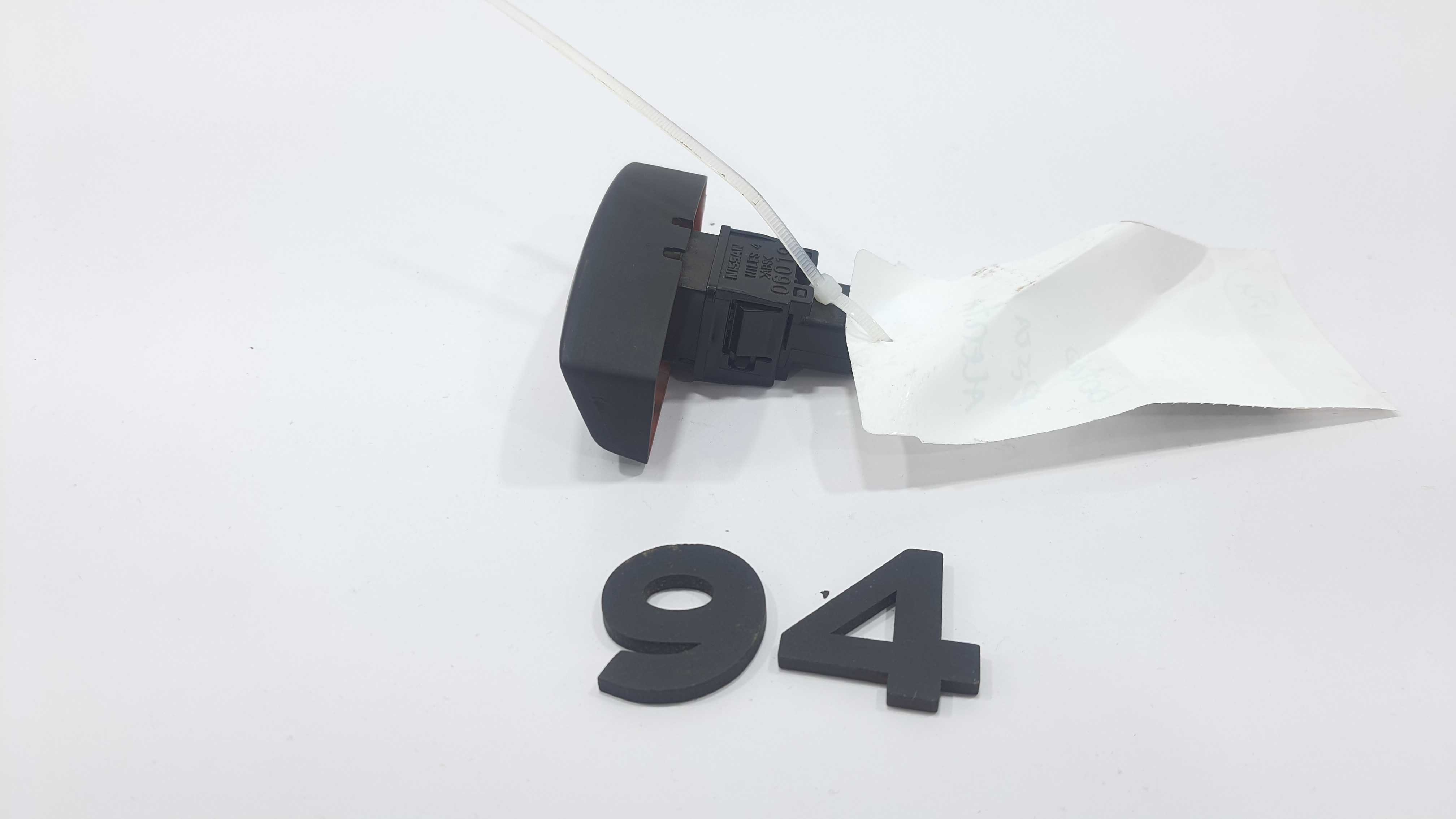 Botão Pisca Alerta Nissan Livina Ano 2012 V2259 4
