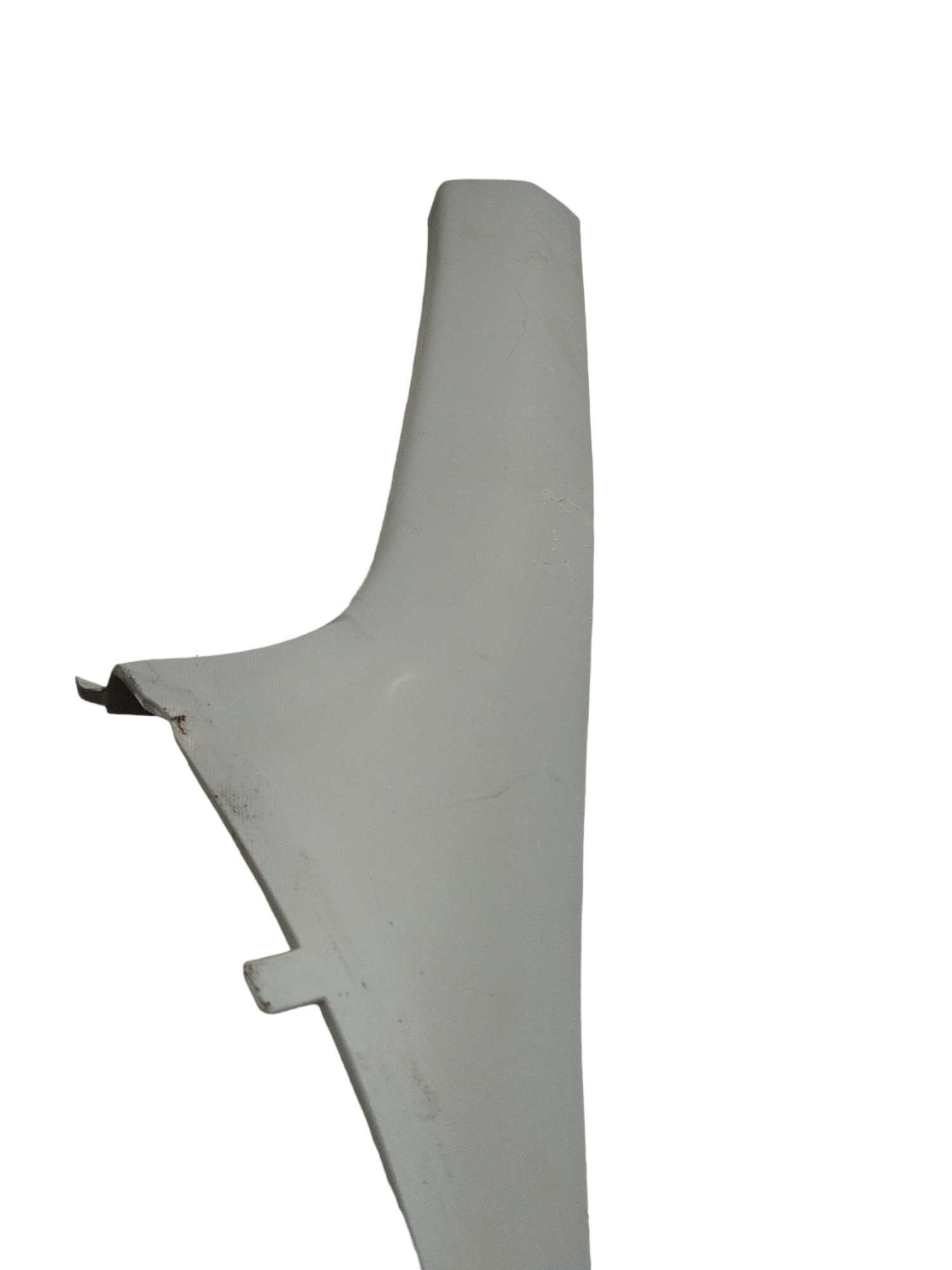 Moldura Coluna Para-brisa Esquerda Onix 52072688 Detalhes Cinza 3