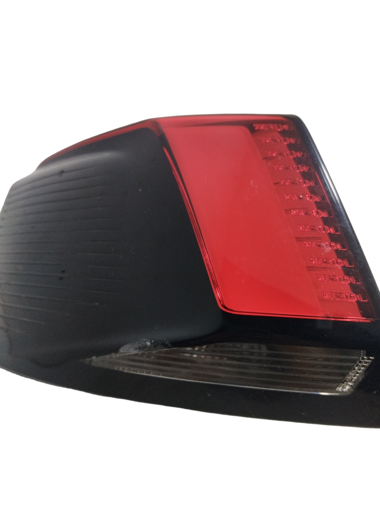 Lanterna Traseira Esquerda Original Peugeot 3008 Detalhe Esquerdo Preto/vermelho 2