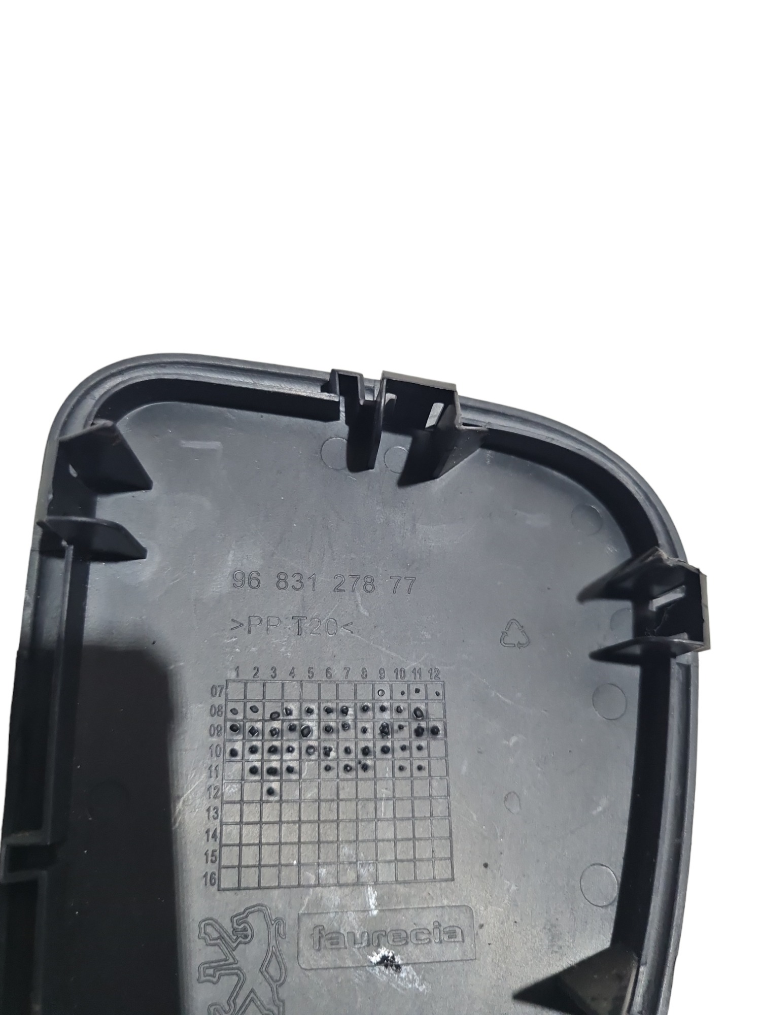 Tampa Moldura Lateral Direito Painel Peugeot 207 4