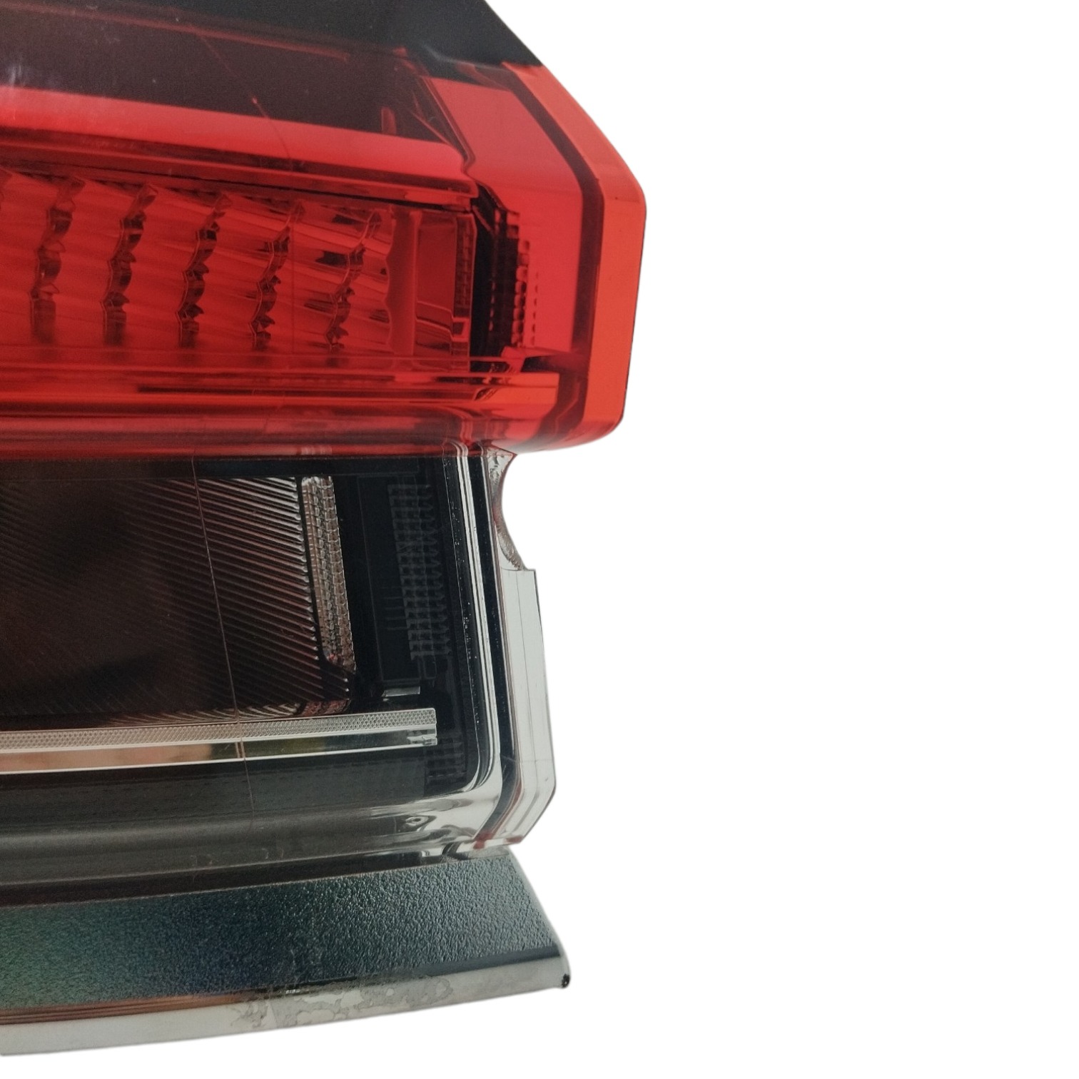 Lanterna Tampa Tras Esque Toyota Corolla 2020 2023 Detalhe Direito/passageiro Vermelho 3
