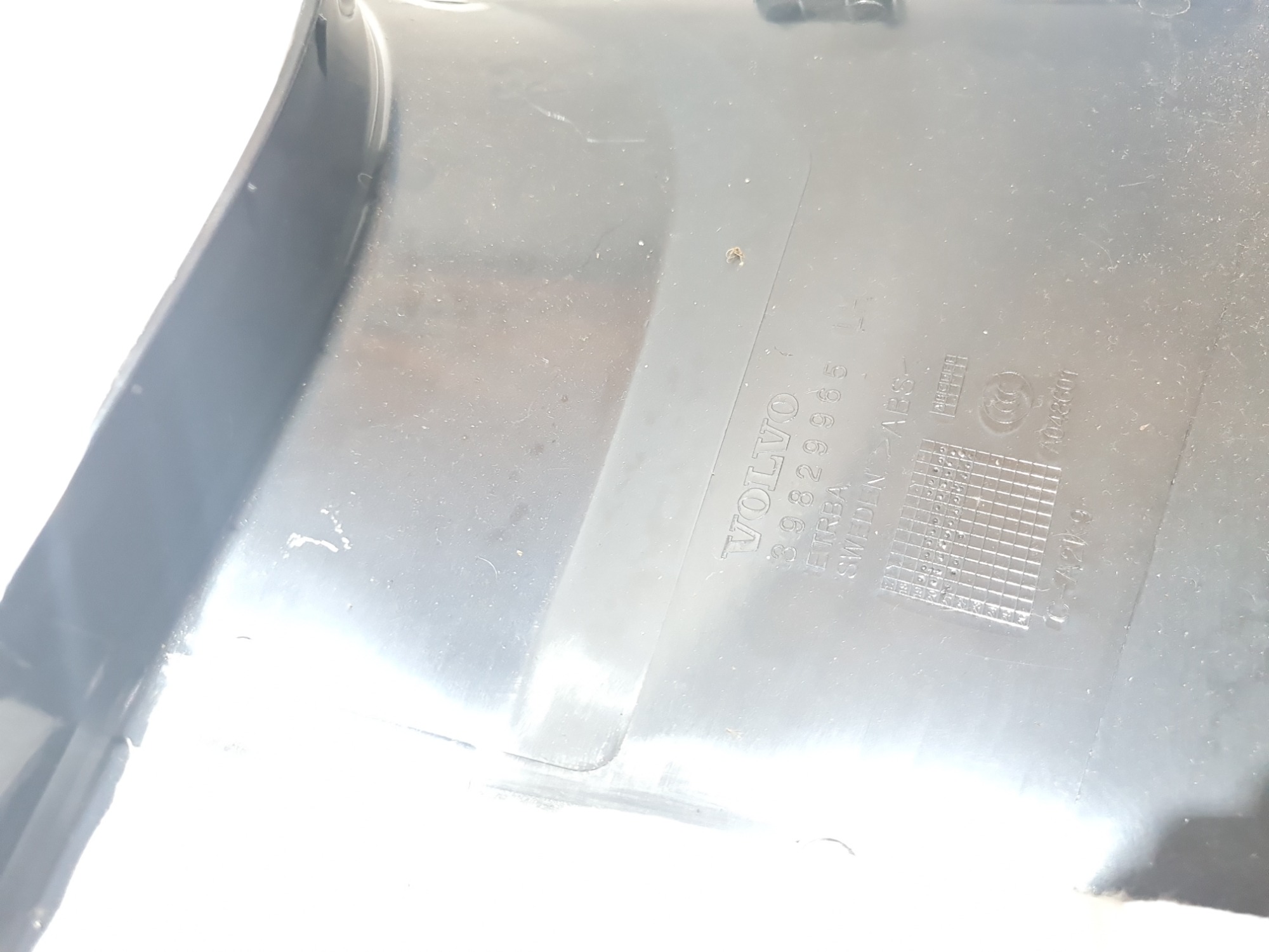 Acabamento Inferior Coluna Esquerdo Volvo Xc90 2022 Origin 6