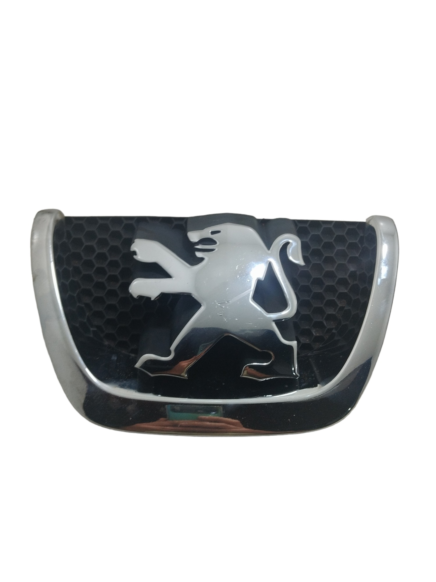 Emblema Dianteiro Peugeot 3008 2017 A 2020 Detalhe Risco  Cromado 1