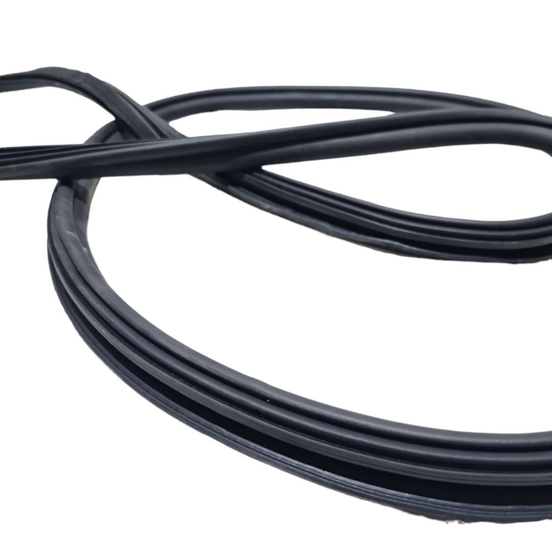 Borracha Carroceria Dianteira Esquerda Porsche Macan 2021 Preto 2