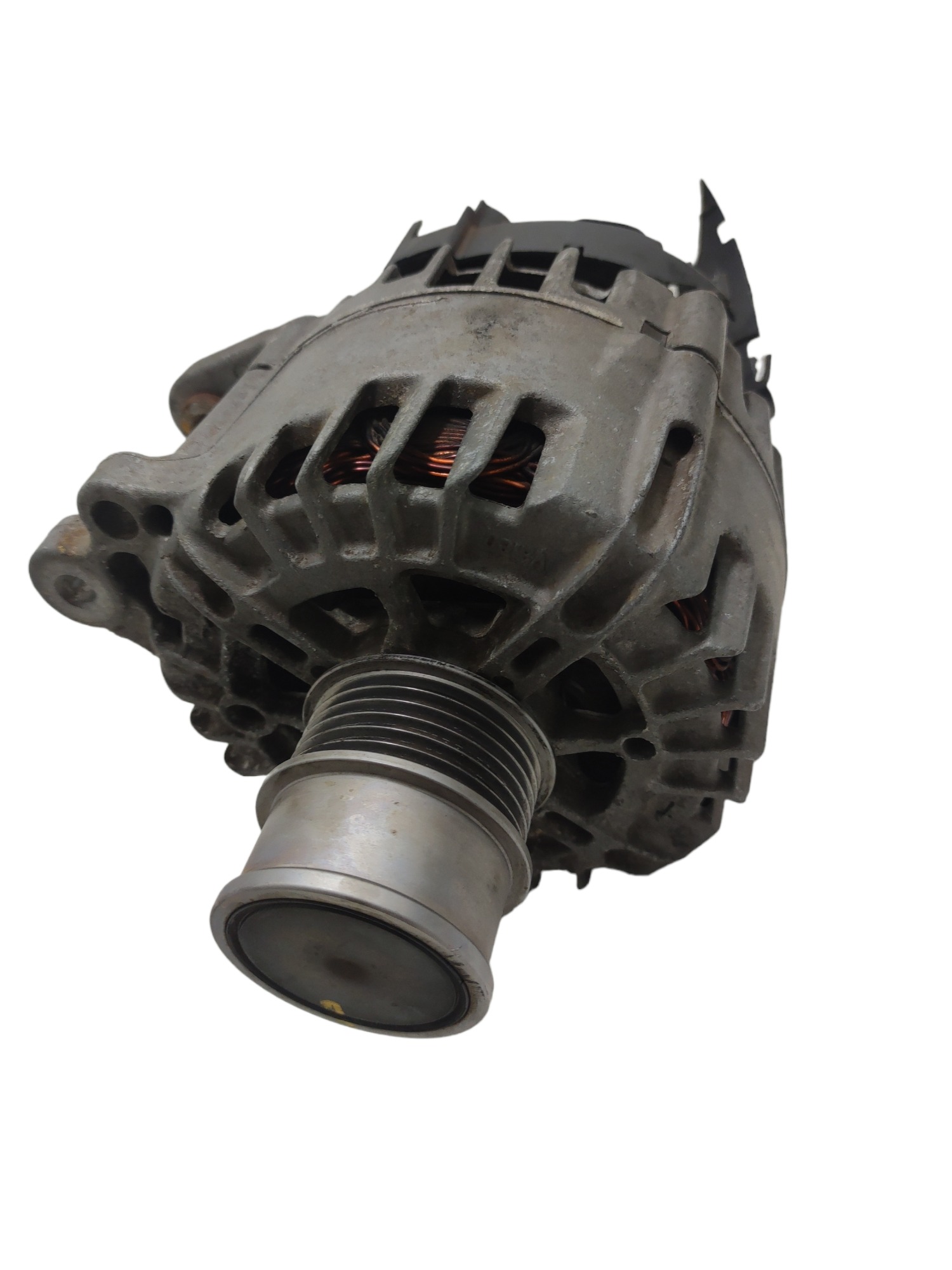 Alternador Audi Q3 2017/2018 04c903023 Con Detalhe